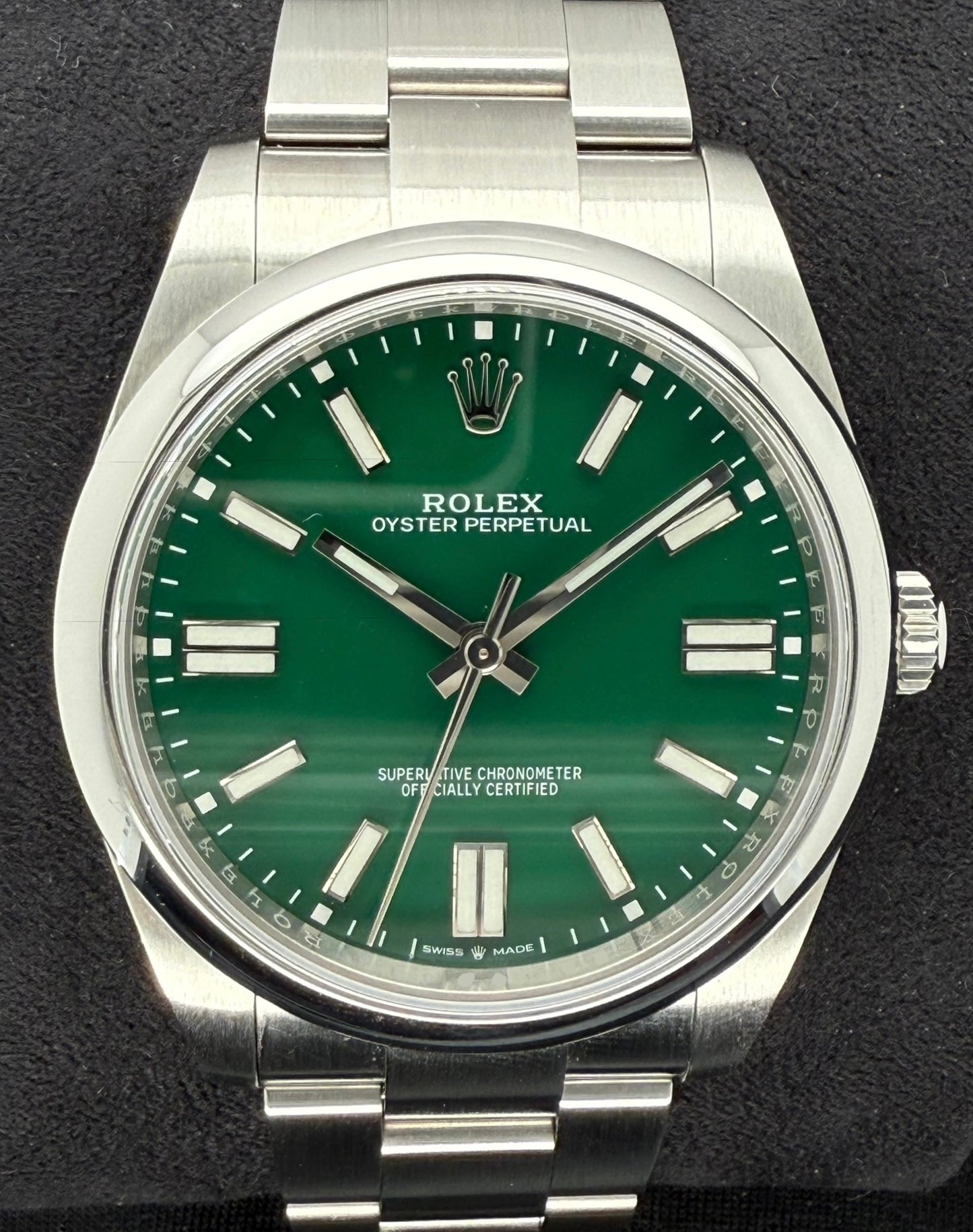 Rolex Oyster Perpetual 41 Green Dial Oyster Bracelet 124300 front