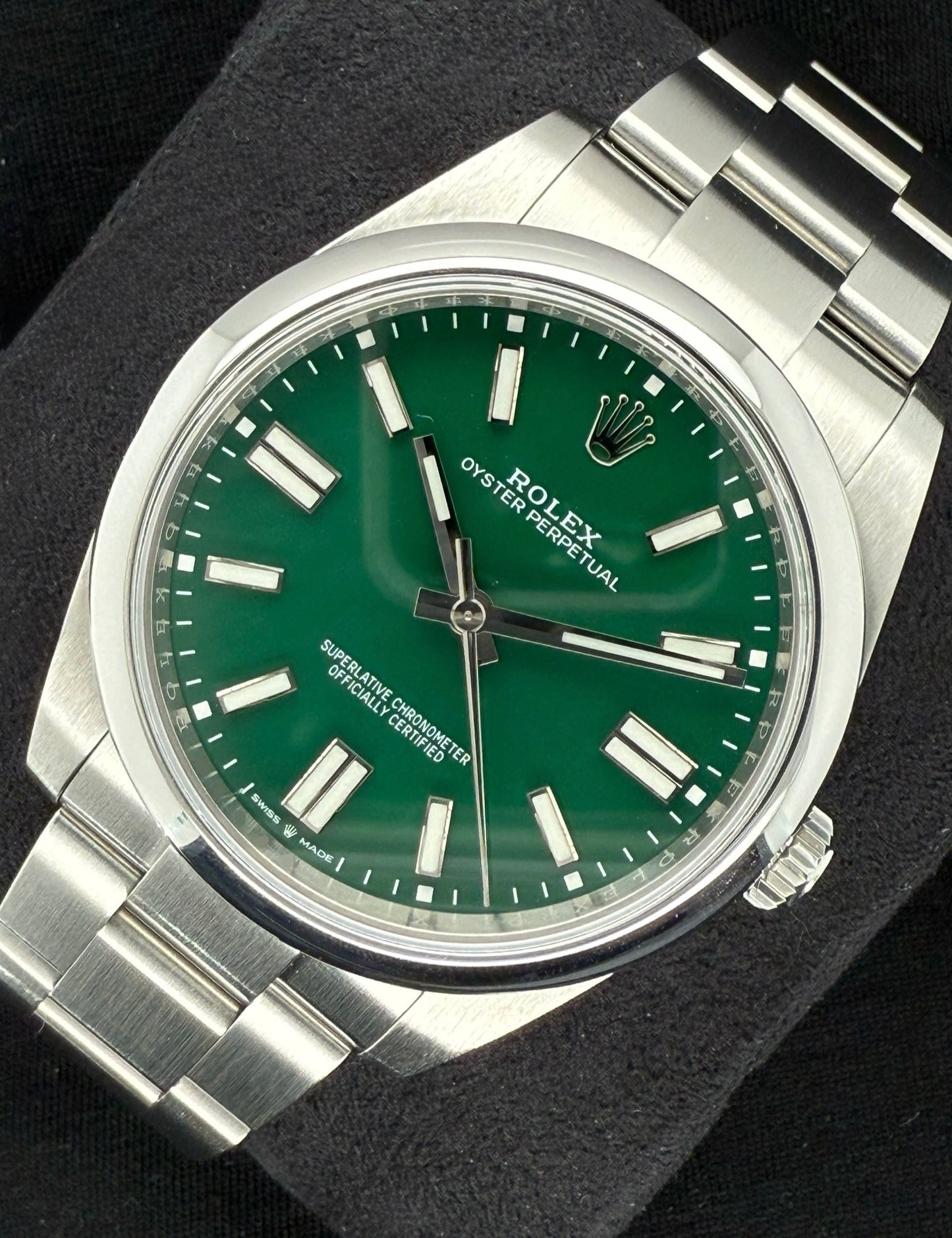 Rolex Oyster Perpetual 41 Green Dial Oyster Bracelet 124300 right