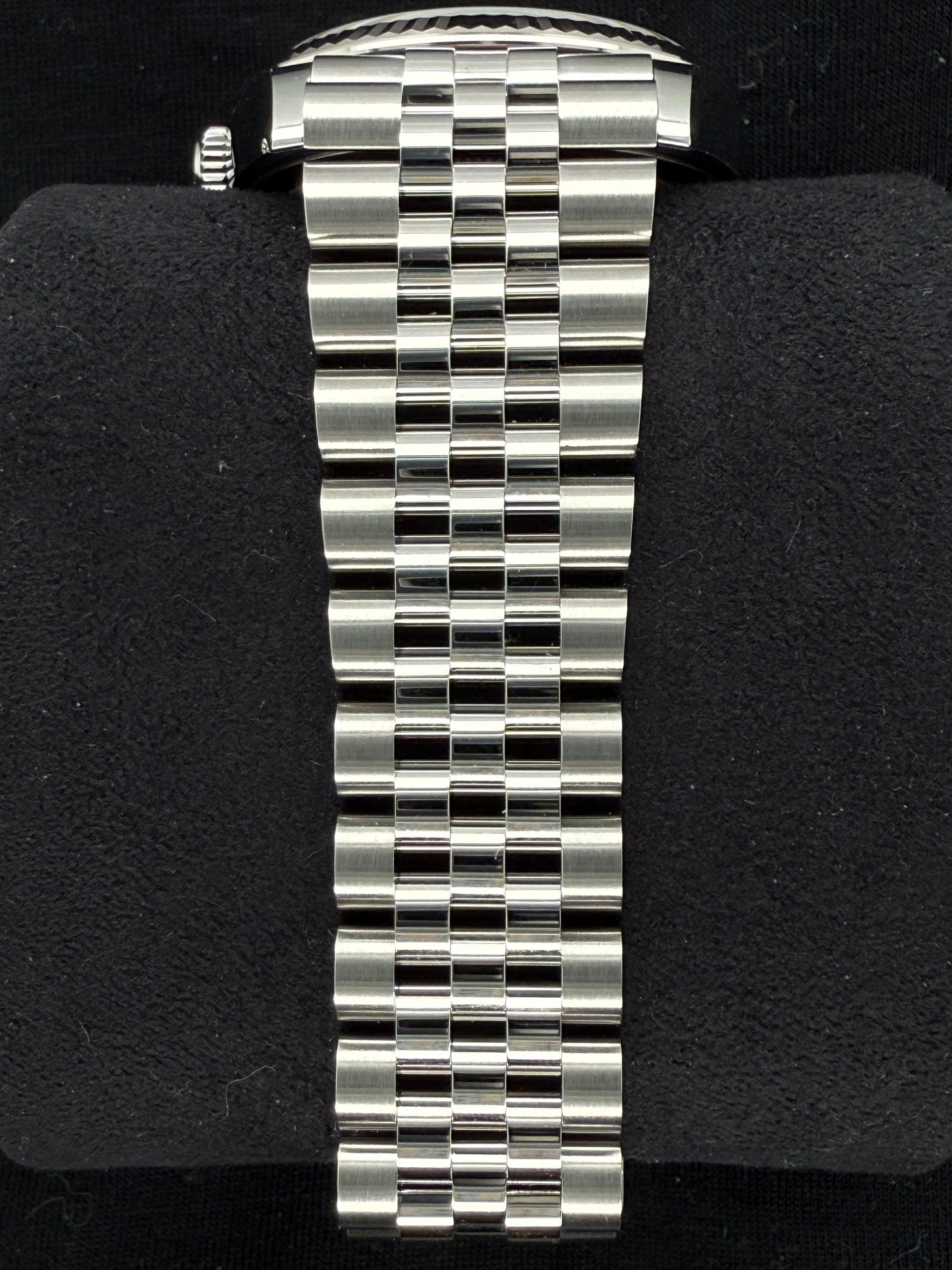 Rolex Datejust 36 Mother of Pearl Diamond Dial Jubilee 126234 bracelet
