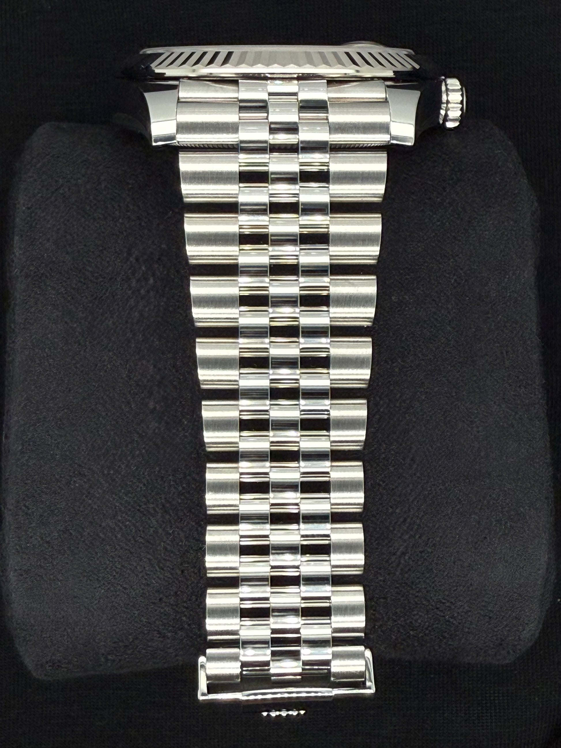 Rolex Datejust 41 Blue ‘Sticks’ Dial Fluted Bezel Jubilee Stainless Steel 126334 bracelet 2