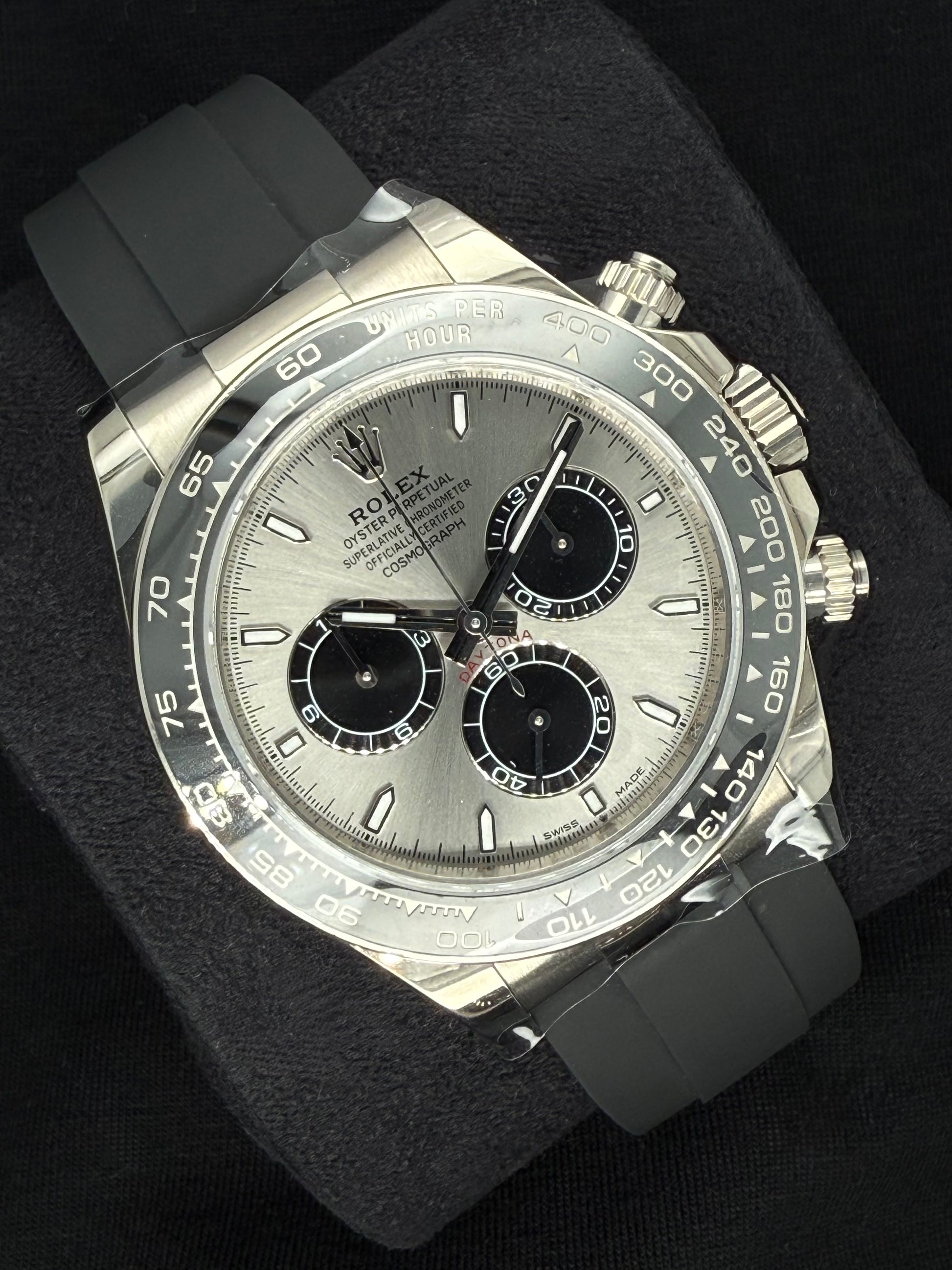 Rolex Cosmograph Daytona Ghost Oysterflex 126519LN left