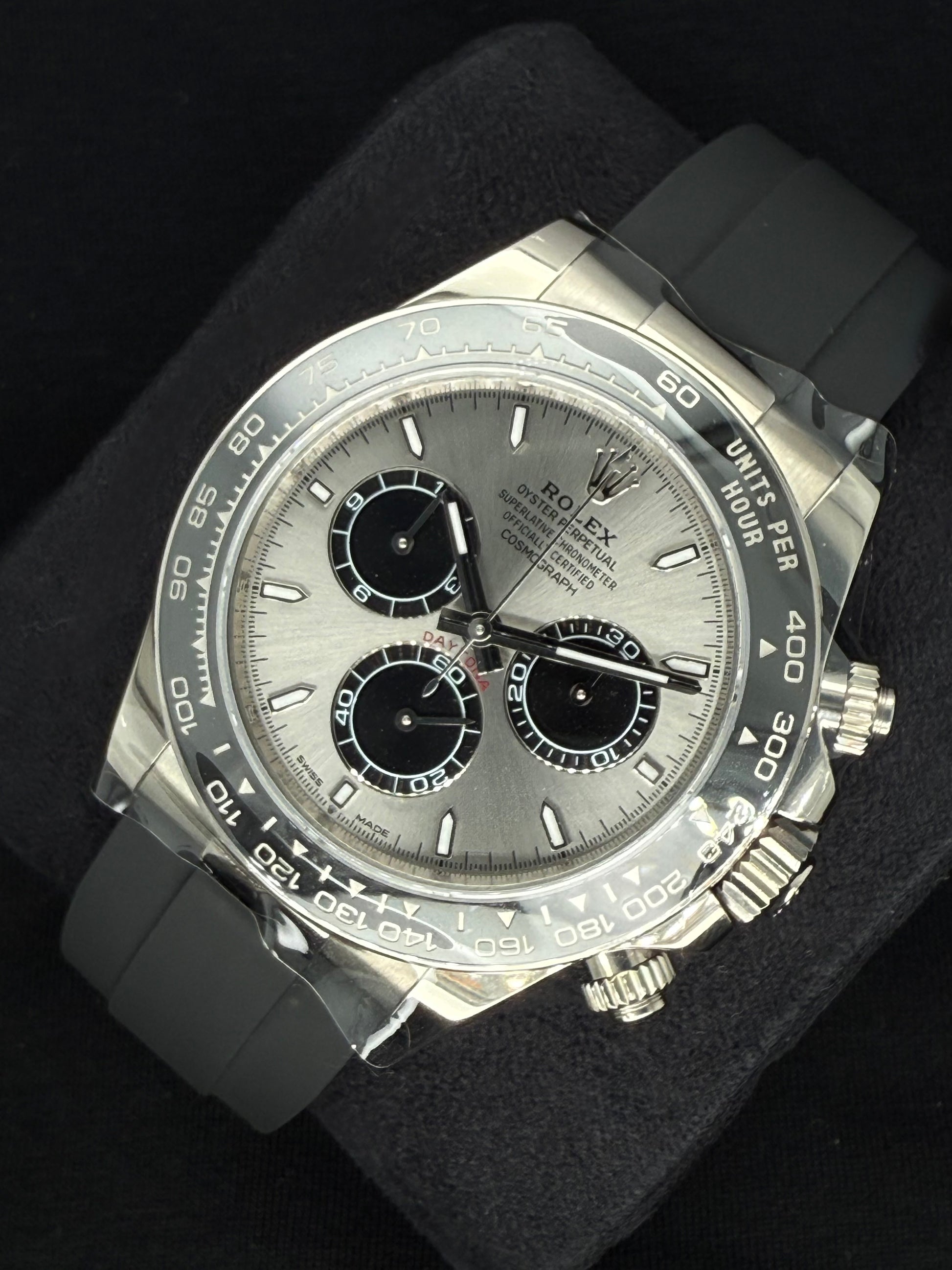 Rolex Cosmograph Daytona Ghost Oysterflex 126519LN right