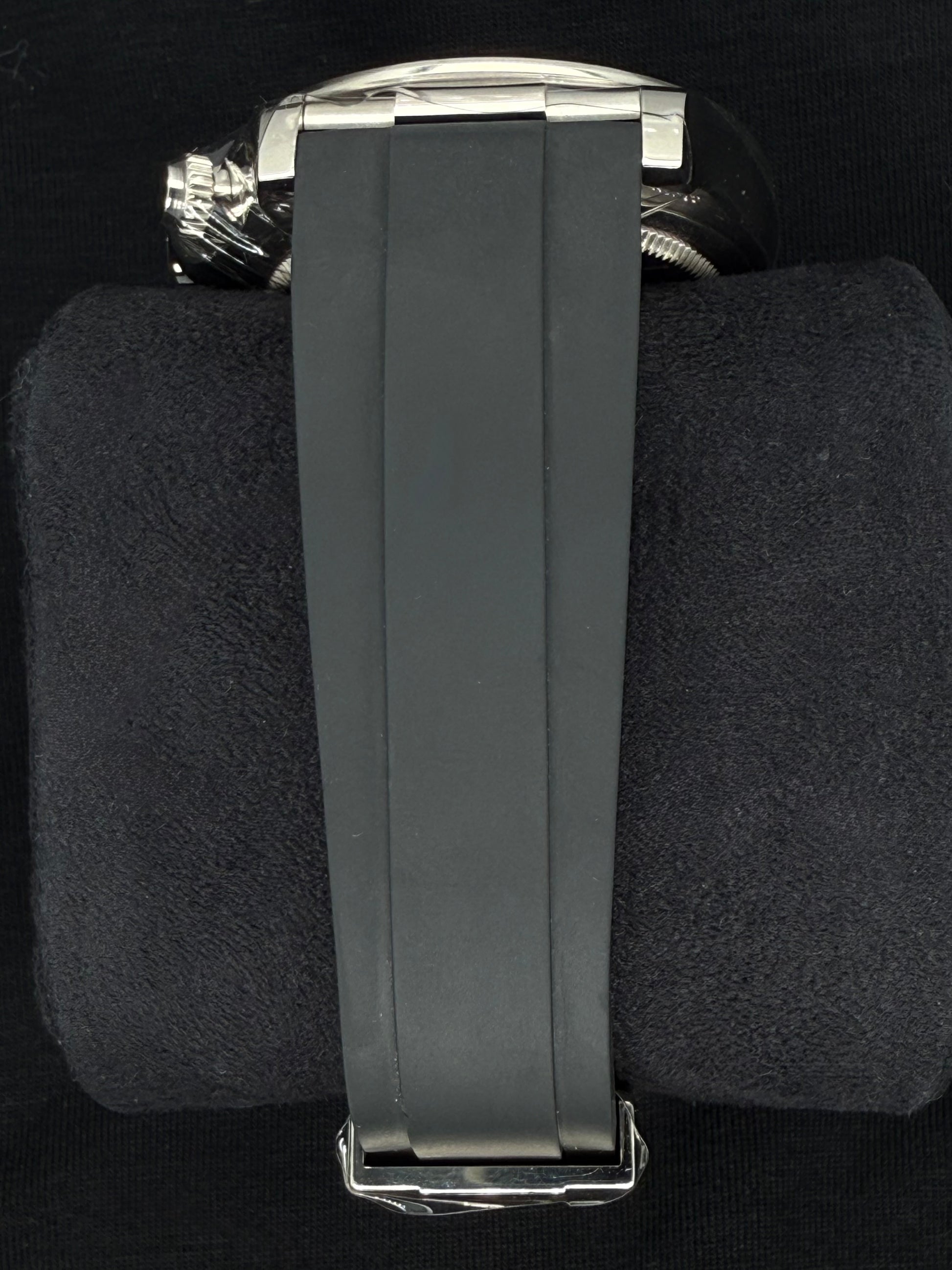 Rolex Cosmograph Daytona Ghost Oysterflex 126519LN strap 2