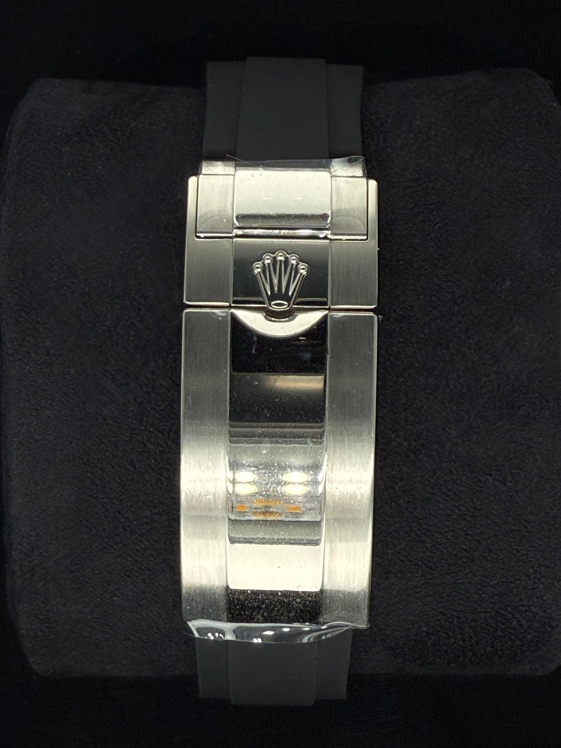 Rolex Cosmograph Daytona Ghost Oysterflex 126519LN clasp