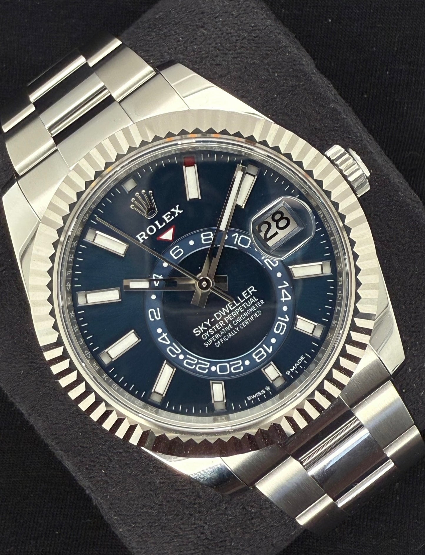 Rolex Sky-Dweller Blue Dial Oystersteel 336934 Front left