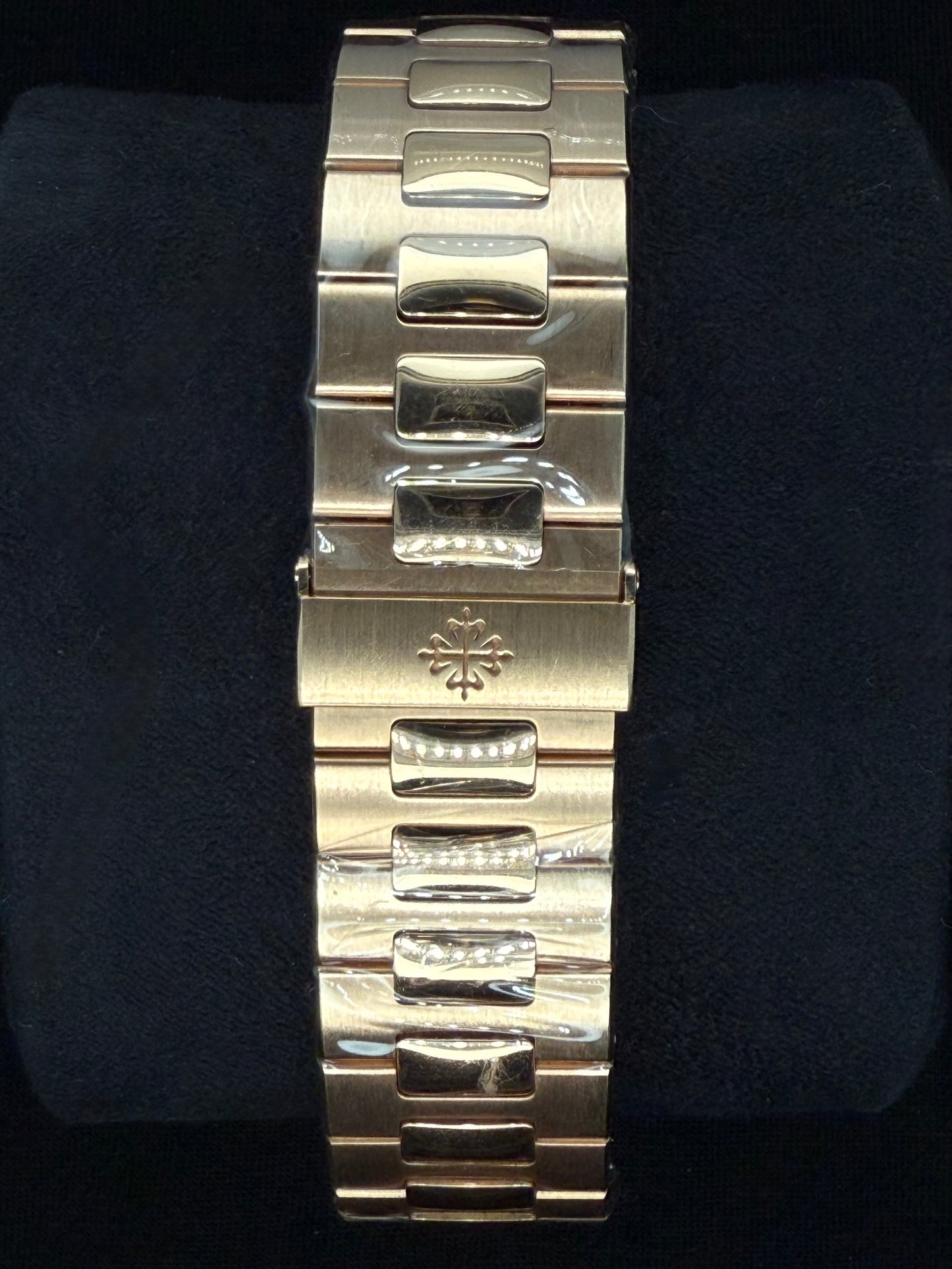 Patek Philippe Nautilus Grey Dial 18ct Rose Gold 5980/1R-001 clasp