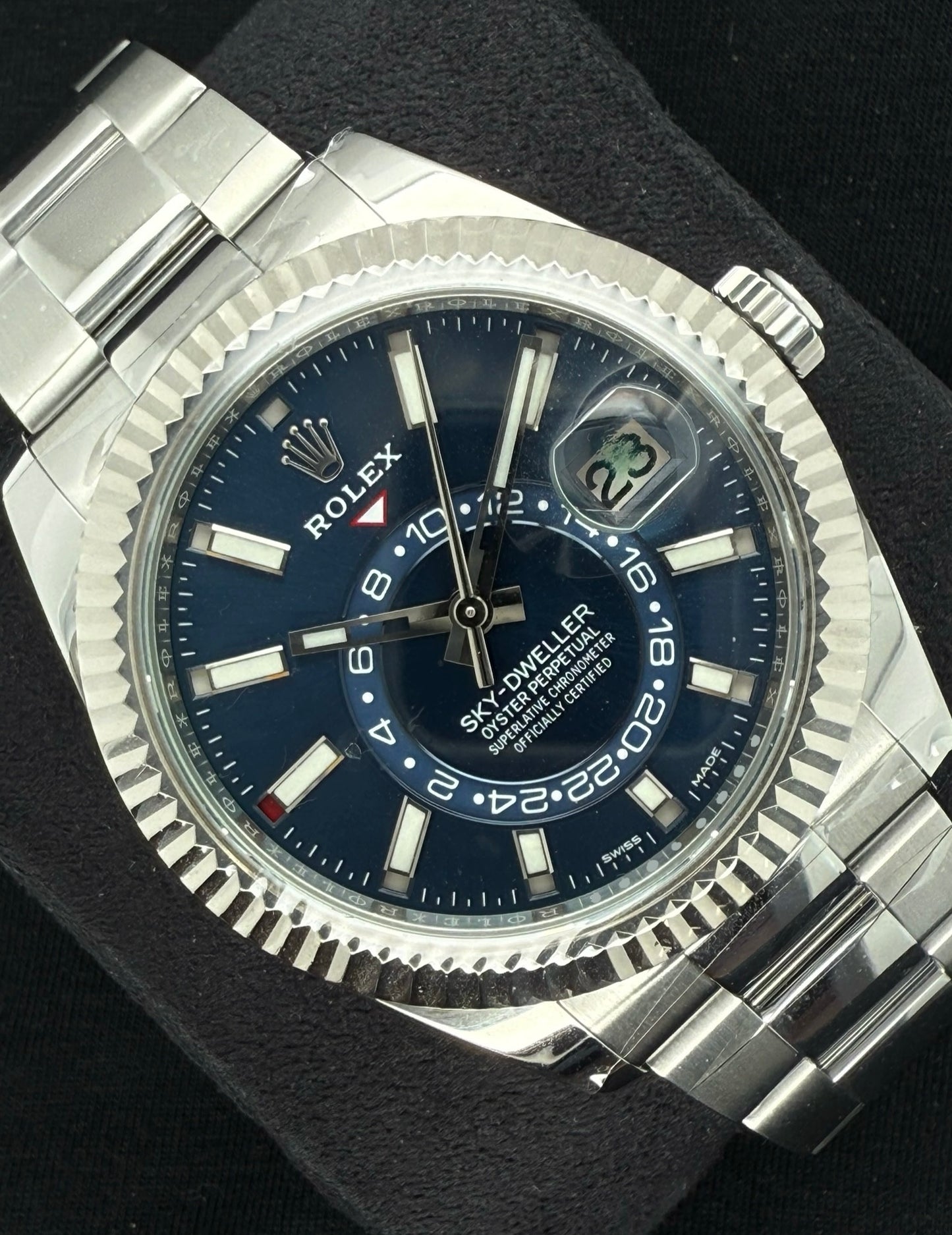 Rolex Sky-Dweller Blue Dial Oystersteel 326934 Front left