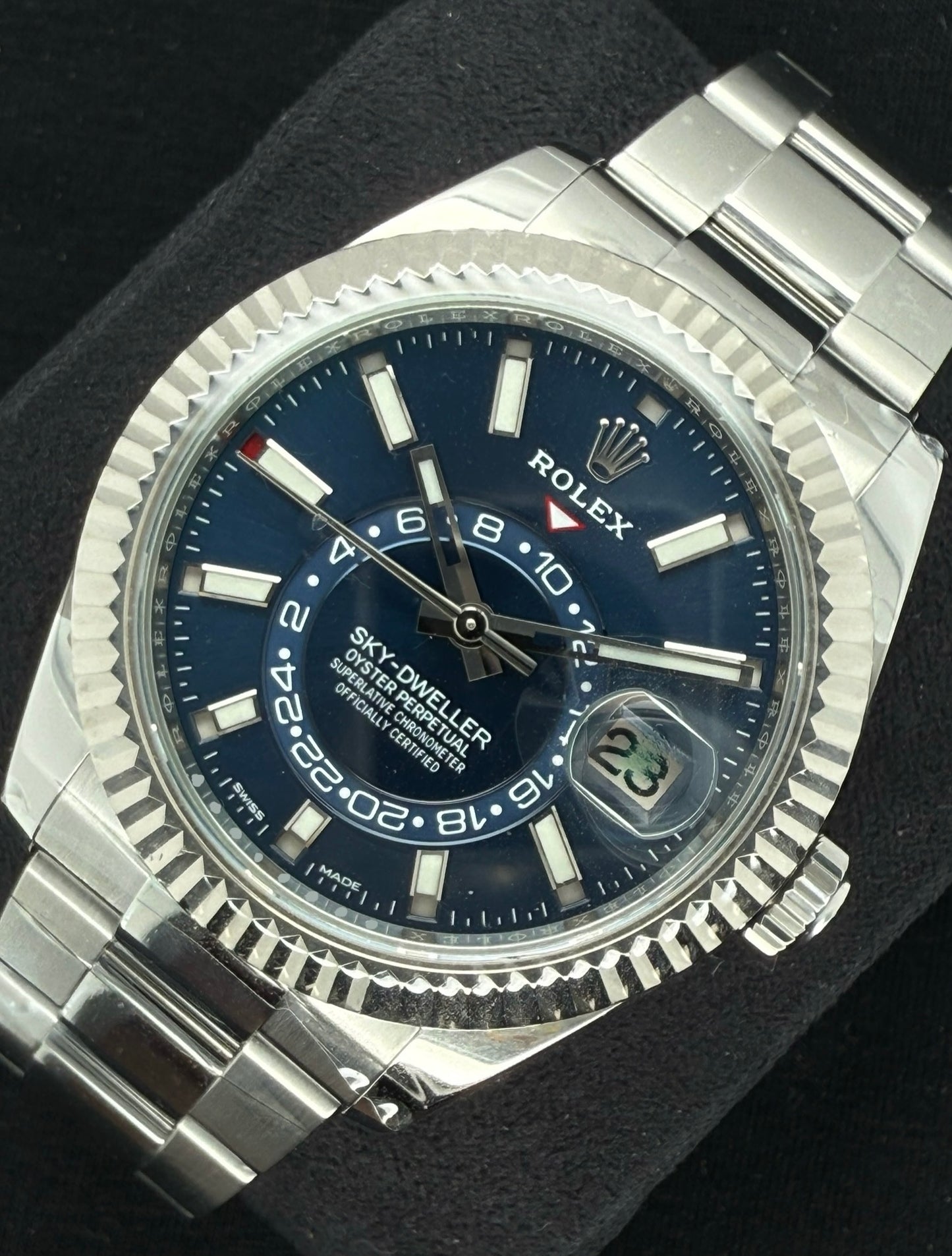 Rolex Sky-Dweller Blue Dial Oystersteel 326934 Front right