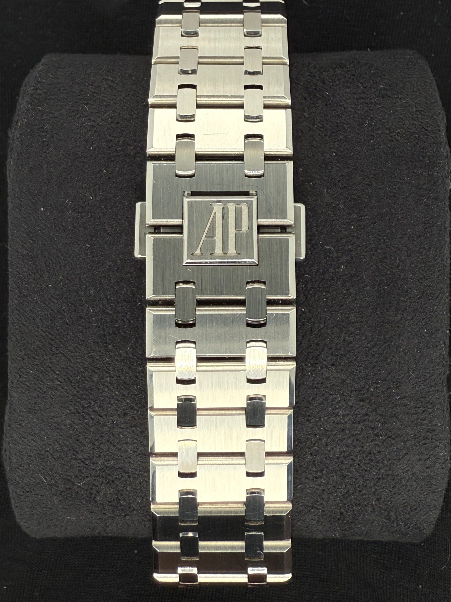 Audemars Piguet Royal Oak Slate Grey Dial 15500ST.OO.1220ST.02 clasp