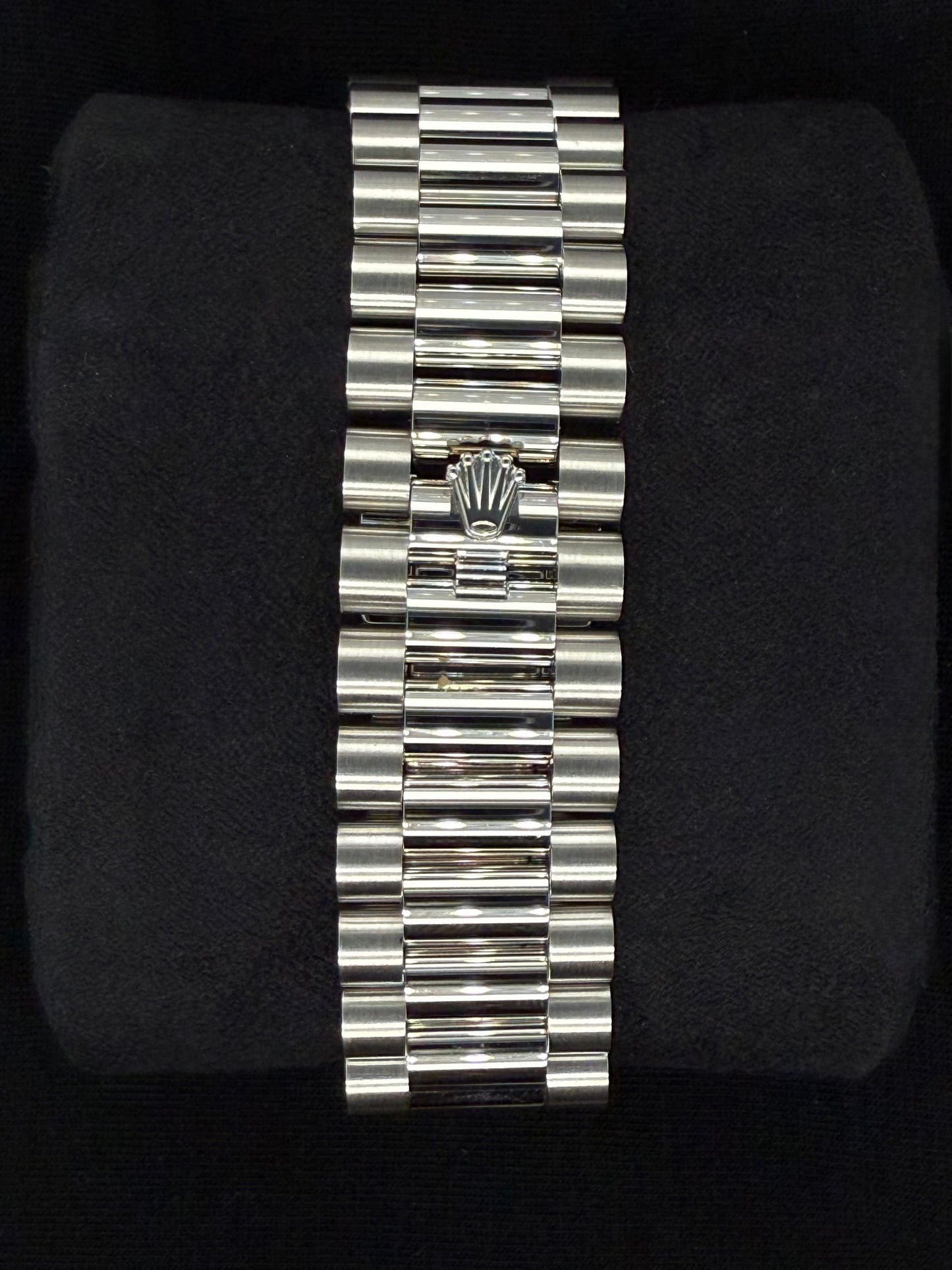 Rolex Day-Date 40 Platinum Ice Blue Roman Dial 228236 clasp