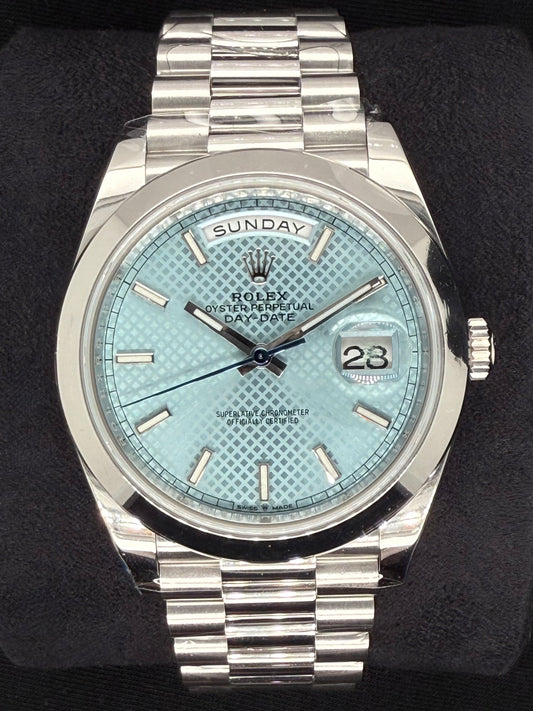 Rolex Day-Date 40 Platinum Ice Blue Motif Dial 228206 | 2021 | 40mm