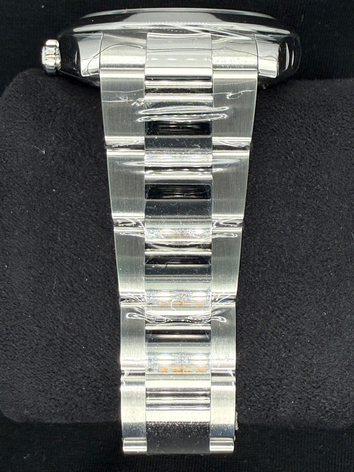 Rolex Datejust 41 White Roman Dial Smooth Bezel Oystersteel 126300 bracelet