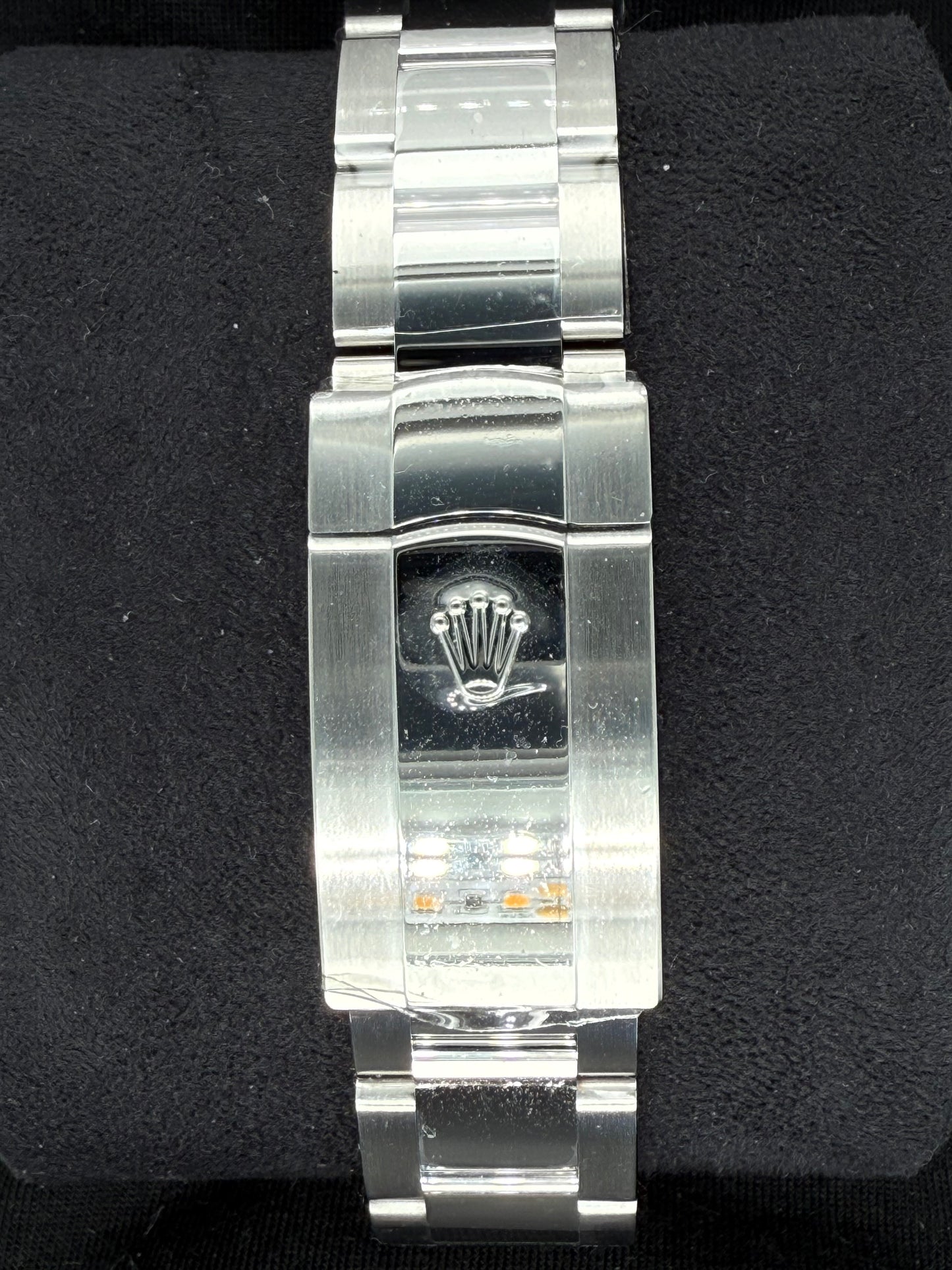 Rolex Datejust 41 White Roman Dial Smooth Bezel Oystersteel 126300 clasp