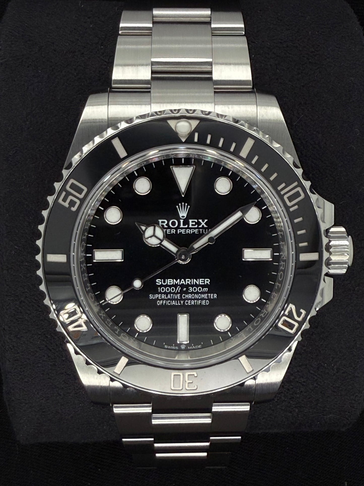 Rolex Submariner (No Date) Stainless Steel Black Dial 124060 front