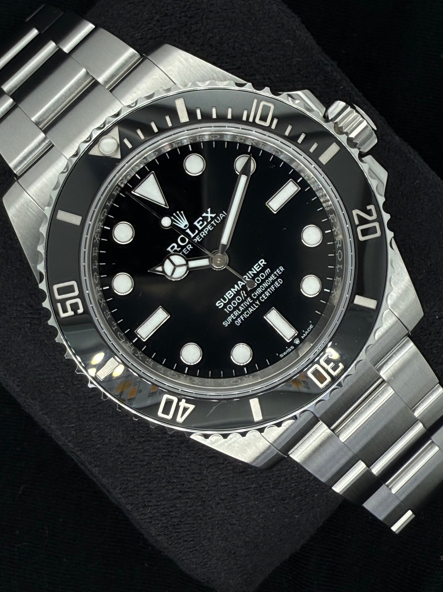 Rolex Submariner (No Date) Stainless Steel Black Dial 124060 front left