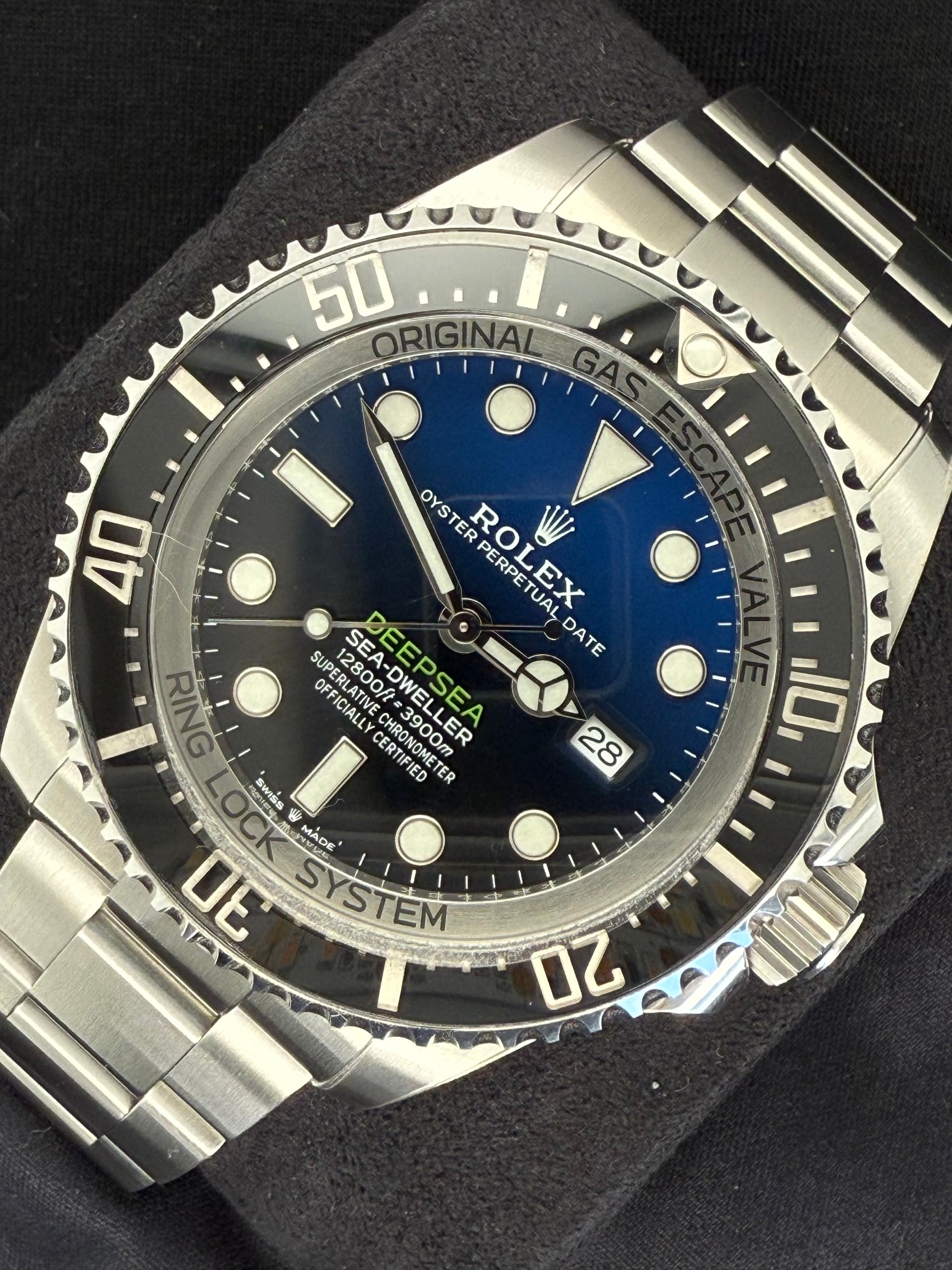 Rolex Sea-Dweller Deepsea D-Blue 'James Cameron' Dial 126660 front 2