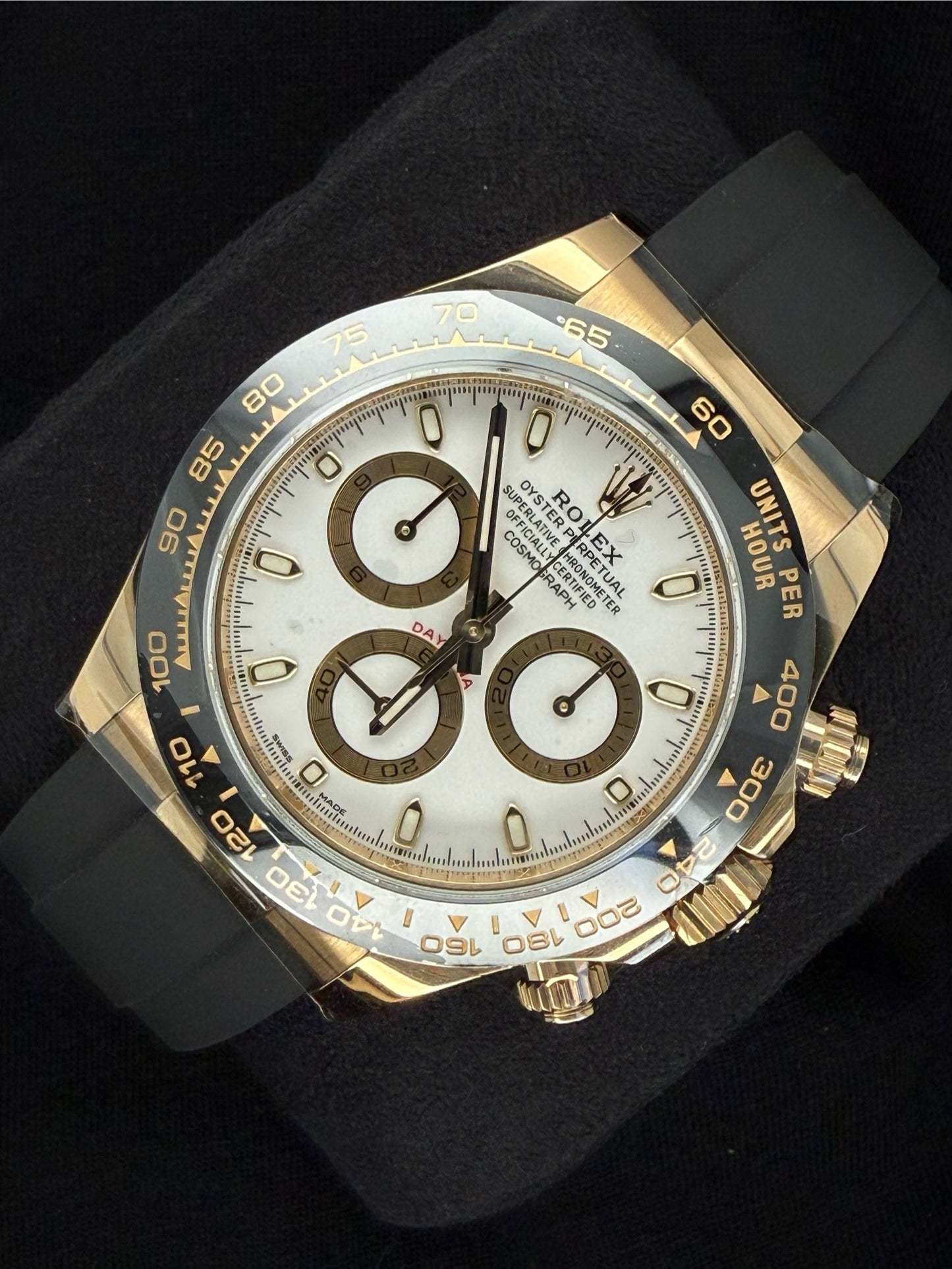 Rolex Daytona White Dial Yellow Gold Oyster Flex 116518LN Front right