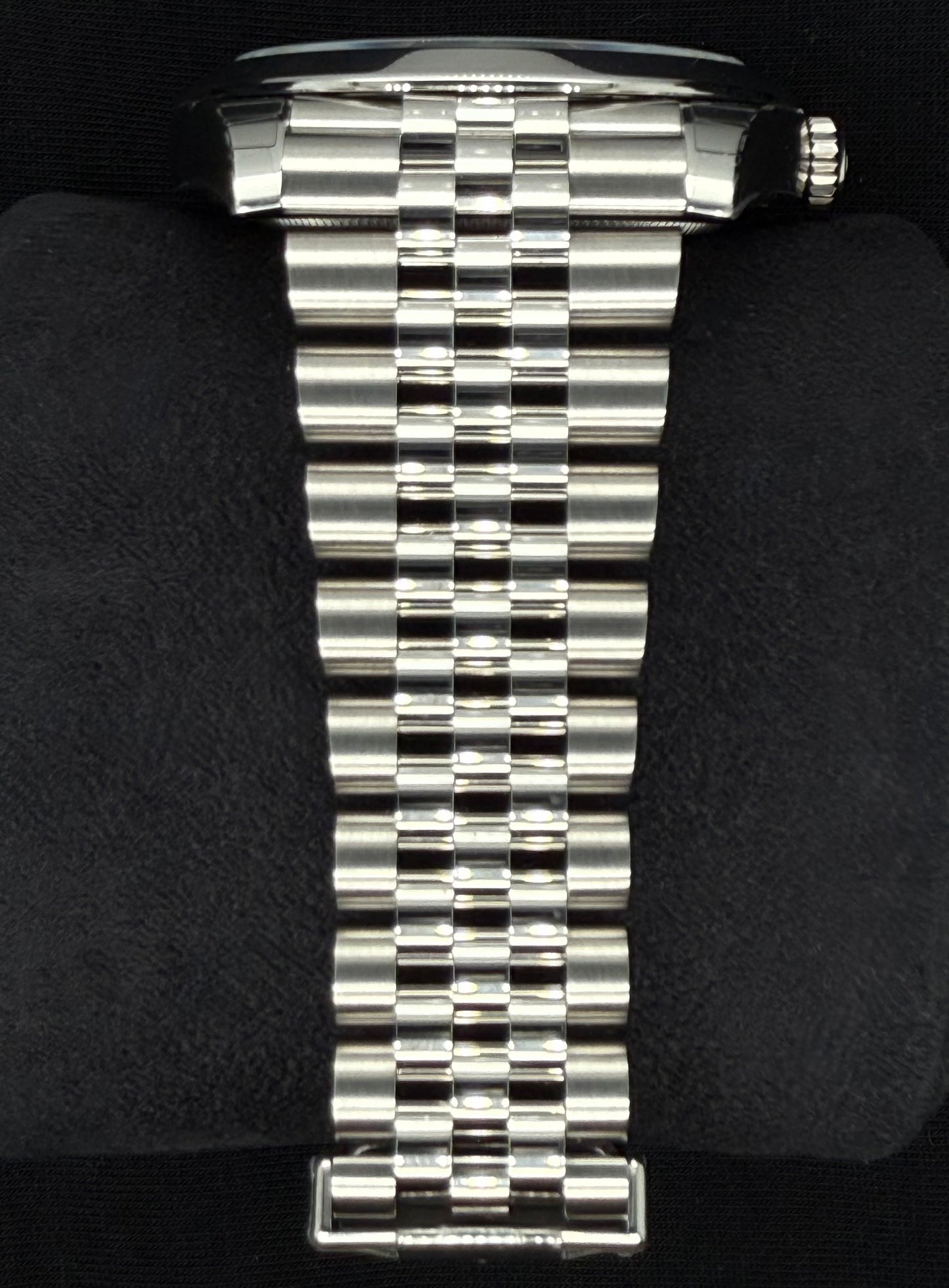 Rolex Datejust 41 Azzurro Blue Roman Dial Fluted Jubilee 126300 bracelet 2