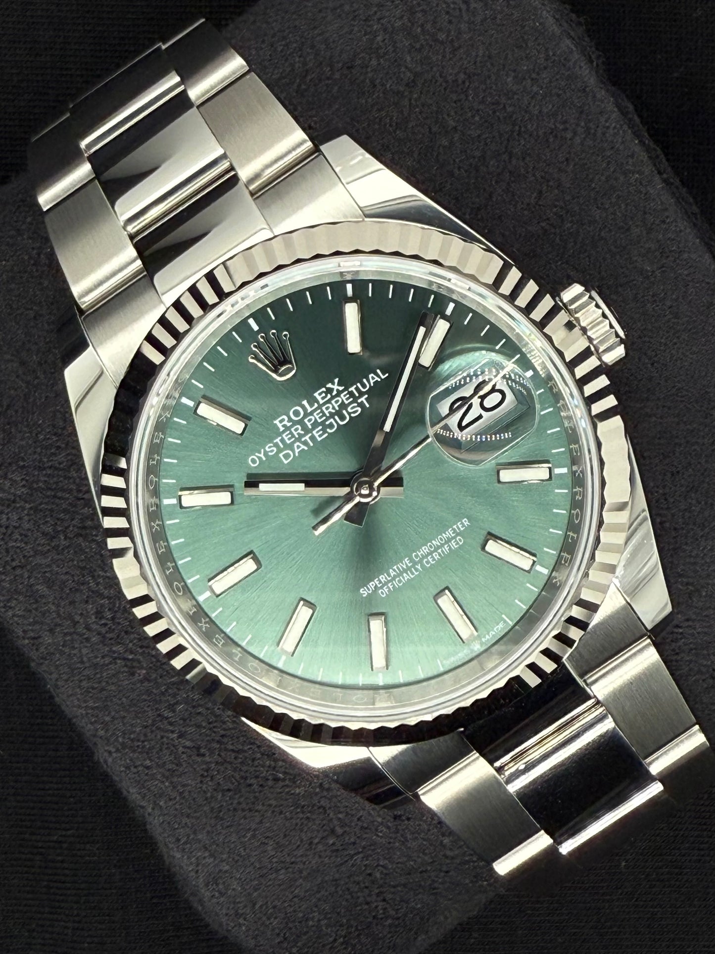 Rolex Datejust 36 Mint Green Dial Fluted Oystersteel 126234 left