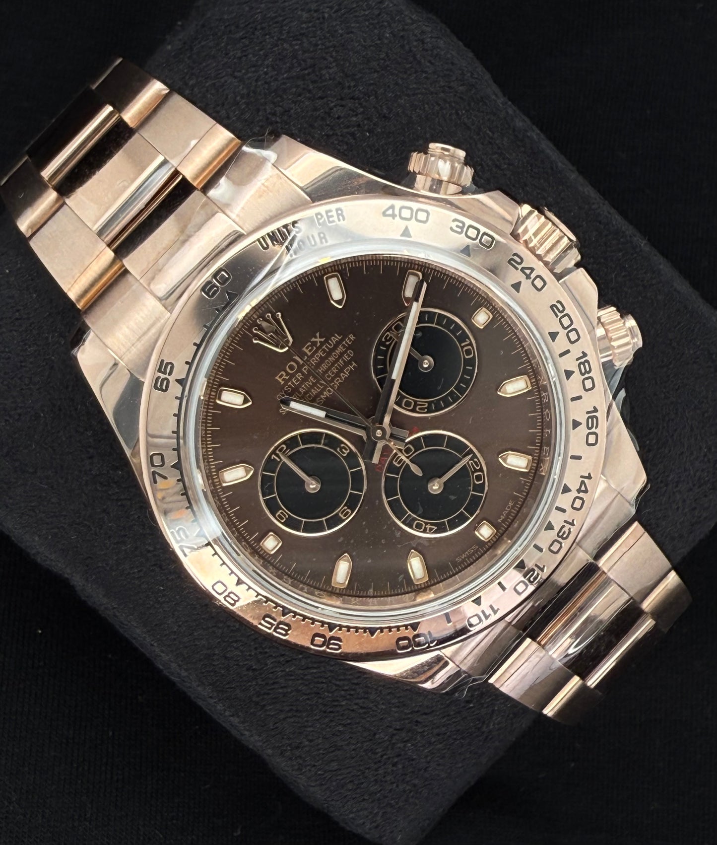 Rolex Cosmograph Daytona Chocolate Dial Everose Gold 116505 Front left