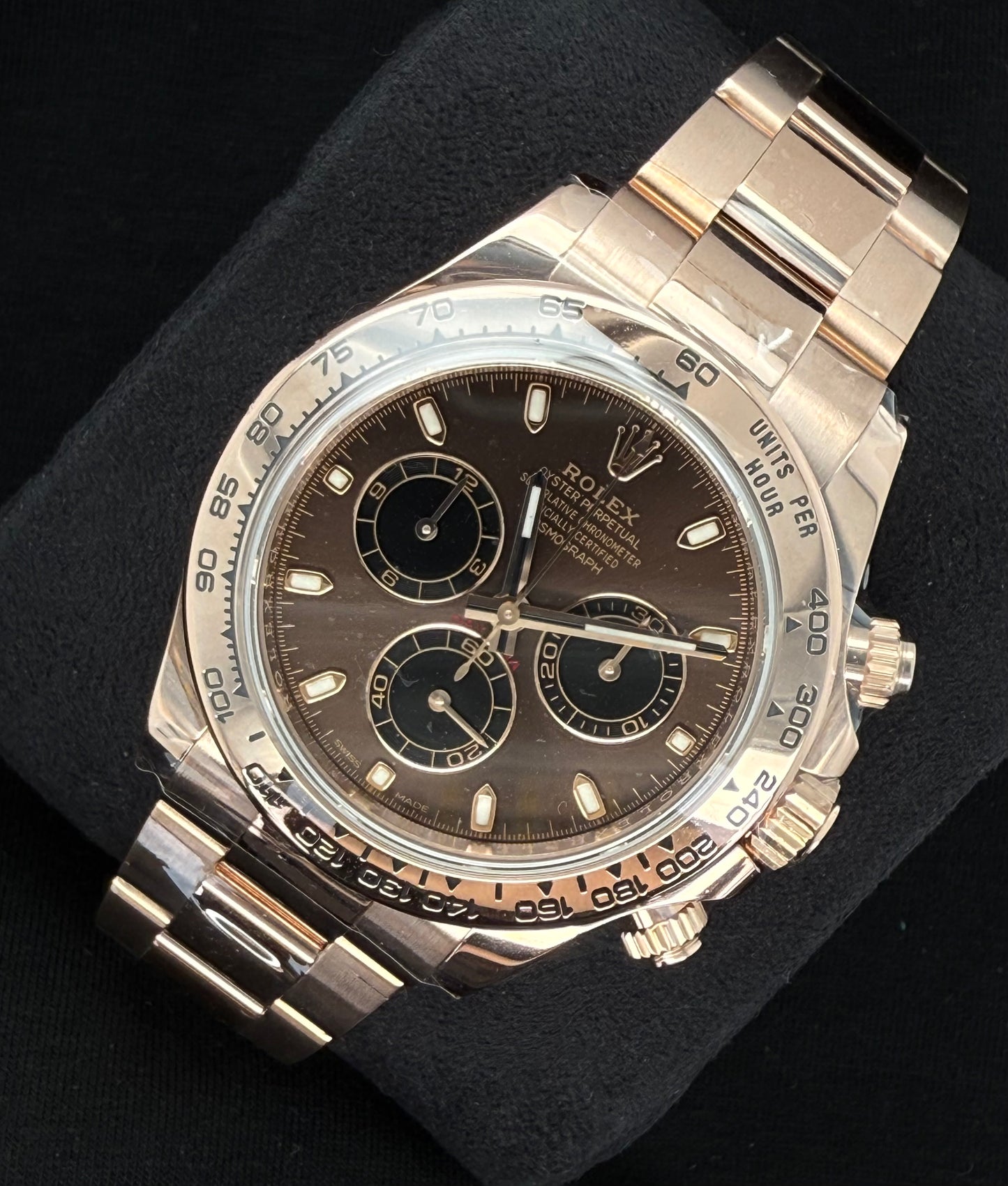 Rolex Cosmograph Daytona Chocolate Dial Everose Gold 116505 Front right