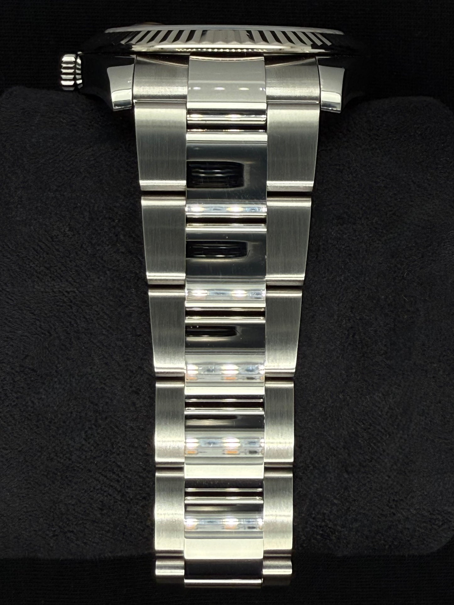 Rolex Datejust 41 Rhodium Grey Dial Fluted Steel 126334 bracelet