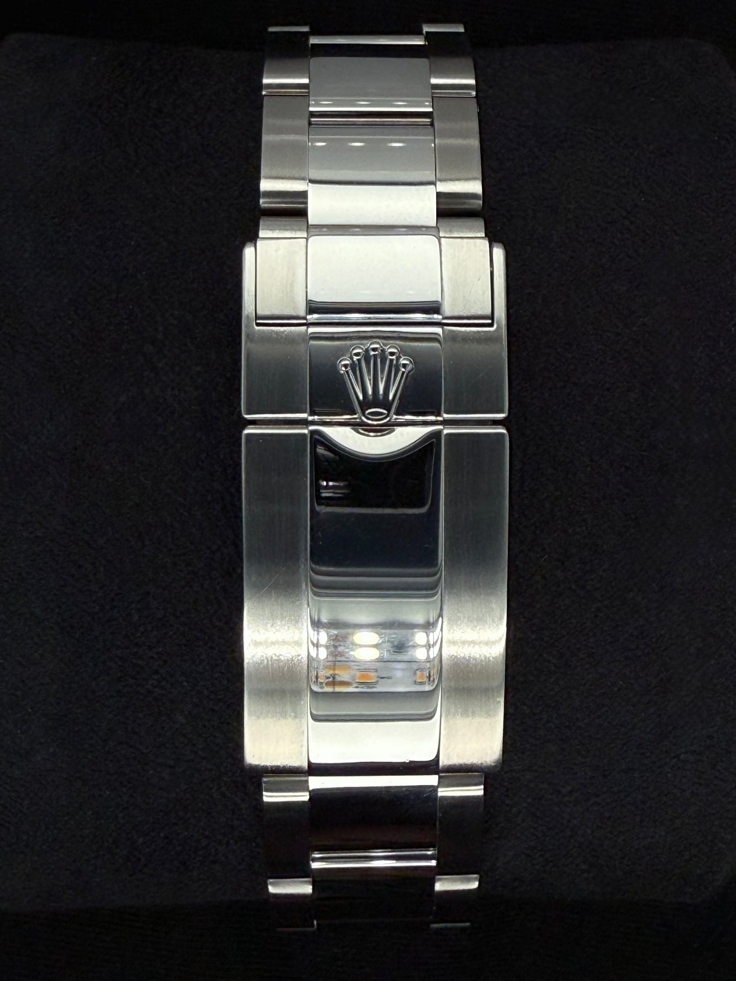 Rolex GMT-Master II Black Dial Green Arrow Hand 116710LN clasp