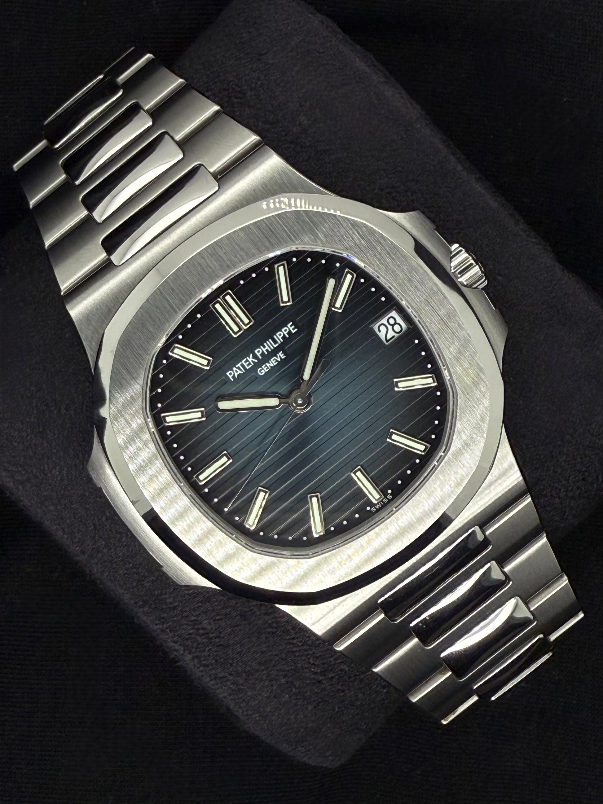 Patek Philippe Nautilus Blue Dial Stainless Steel 5711/1A-010 left