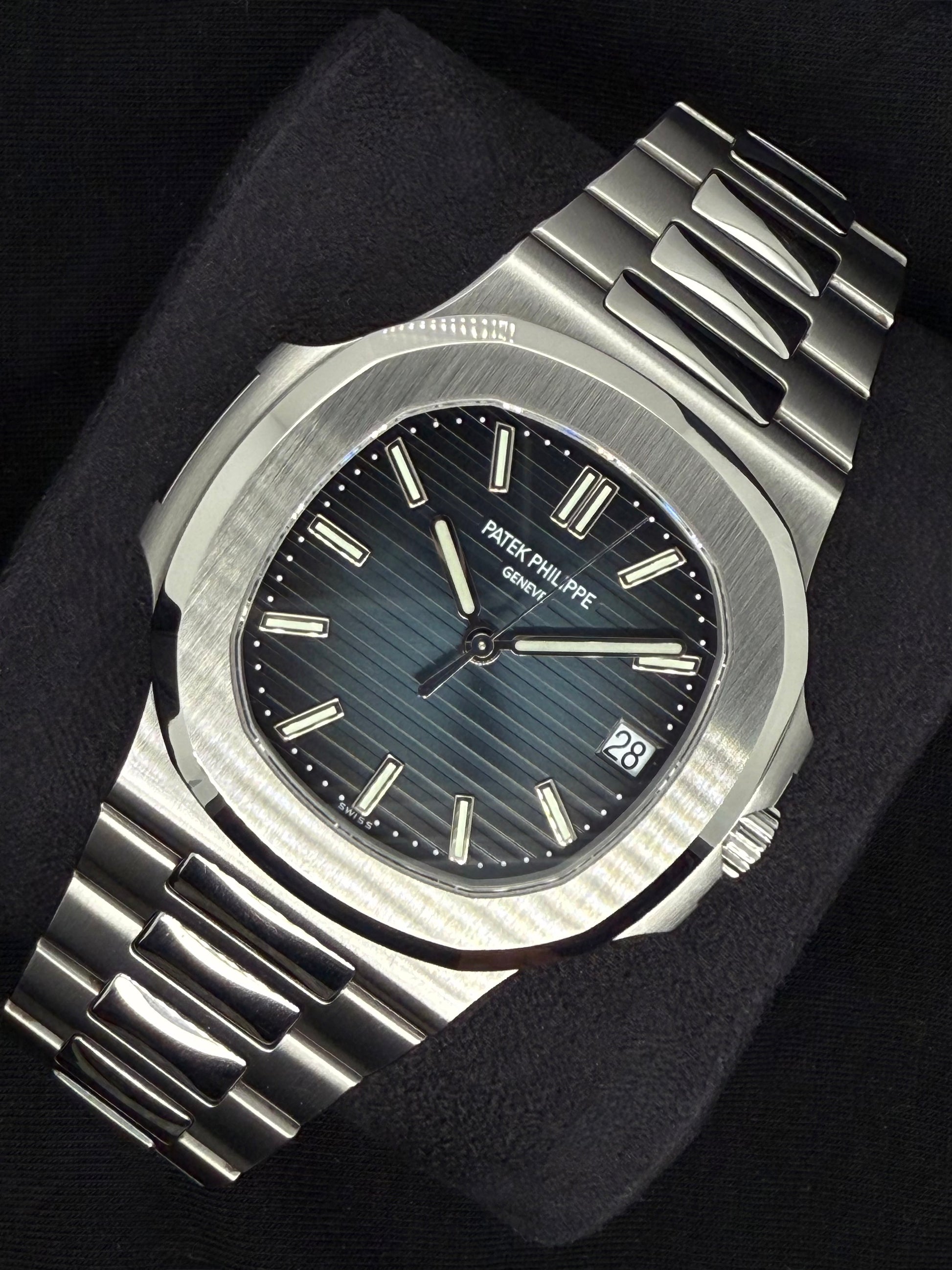 Patek Philippe Nautilus Blue Dial Stainless Steel 5711/1A-010 right