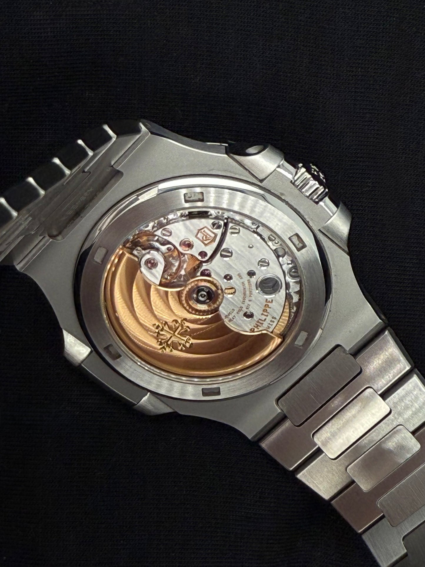 Patek Philippe Nautilus Blue Dial Stainless Steel 5711/1A-010 open case