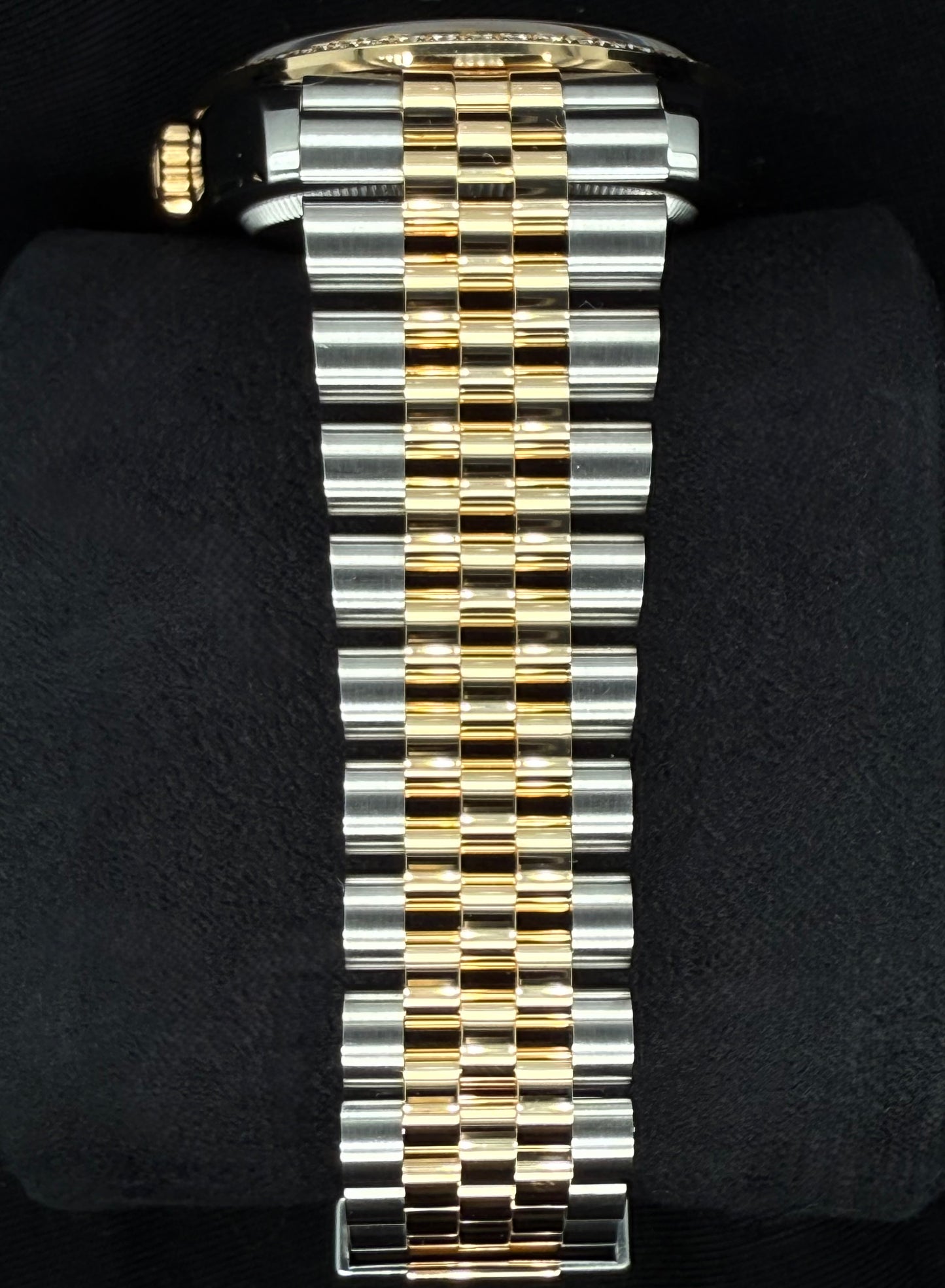 Rolex Datejust 36 Two-Tone Yellow Gold Mother of Pearl ‘MOP’ Diamond Dial with Factory-Set Diamond Bezel 126283RBR bracelet