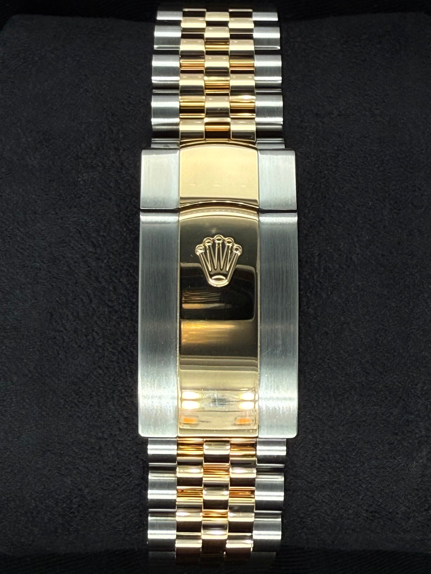 Rolex Datejust 36 Two-Tone Yellow Gold Mother of Pearl ‘MOP’ Diamond Dial with Factory-Set Diamond Bezel 126283RBR clasp