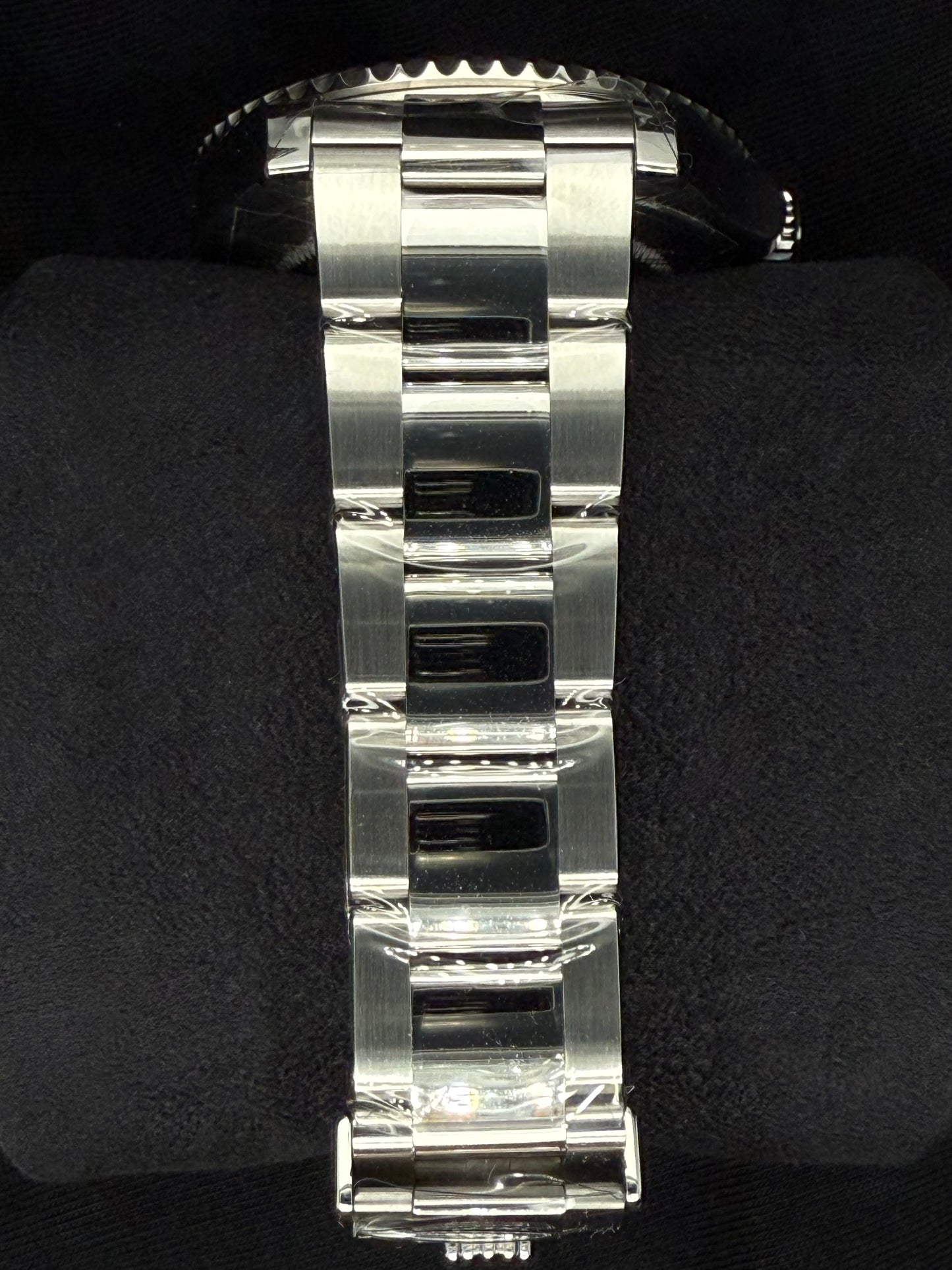 Rolex Yacht-Master 37 Rhodium Dial Platinum Bezel 268622 | 2023 | 37mm