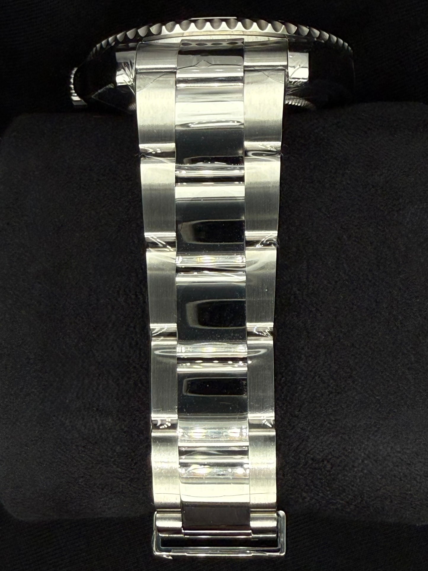 Rolex Yacht-Master 37 Rhodium Dial Platinum Bezel 268622 | 2023 | 37mm