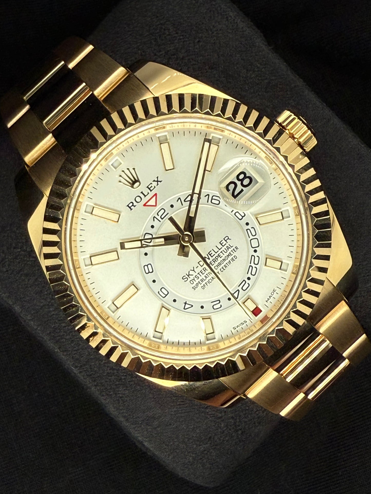Rolex Sky-Dweller 18ct Yellow Gold White Dial 326938 | 2022 | 42mm