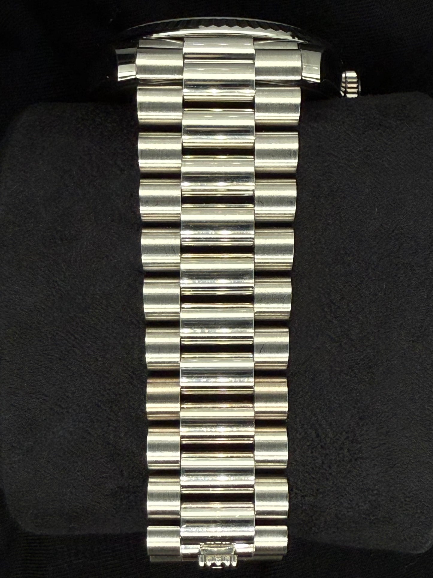 Rolex Day-Date 40 Platinum Ice Blue Diamond Baguette Dial 228236 bracelet 2
