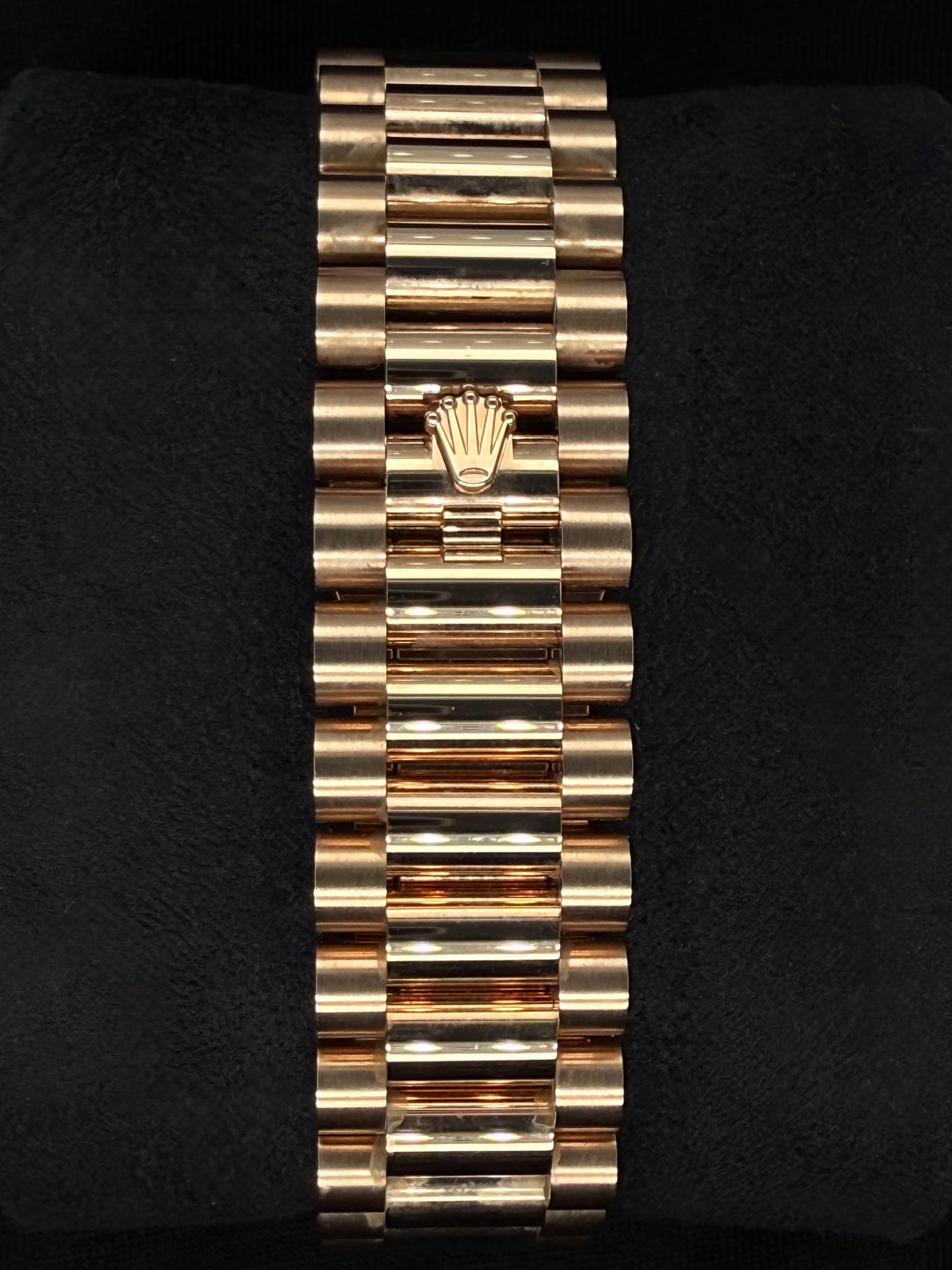 Rolex Day-Date 36 Eisenkiesel Roman Diamond Everose Gold 128235 | 2022 | 36mm