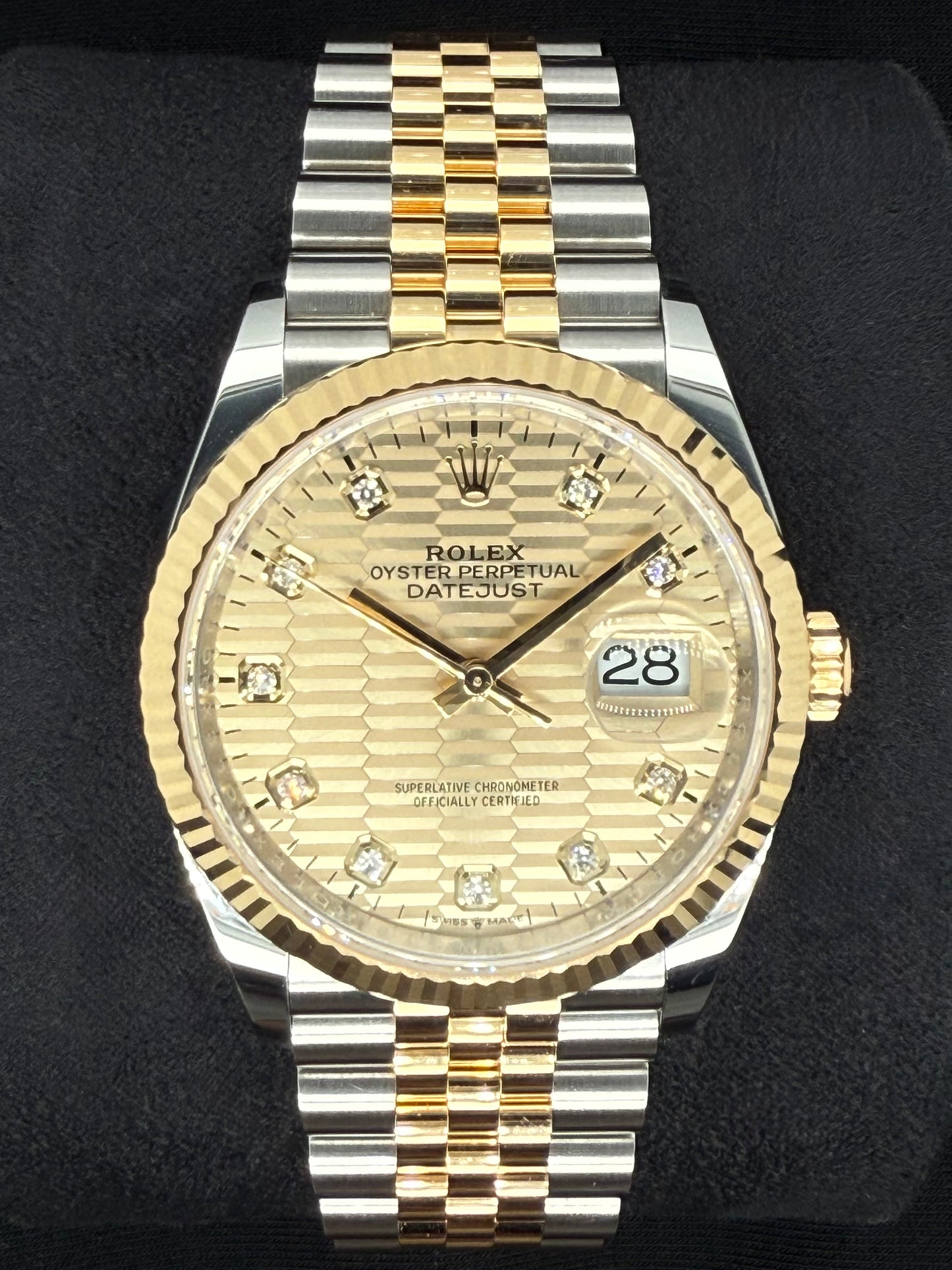 Rolex Datejust 36 Two-Tone Yellow Gold Champagne Motif Diamond Dial 126233 | 2023 | 36mm