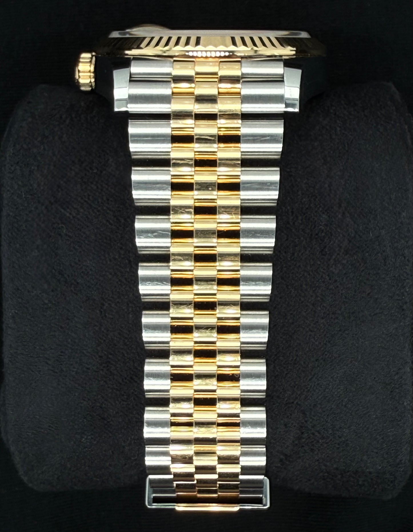 Rolex Datejust 36 Two-Tone Yellow Gold Champagne Motif Diamond Dial 126233 | 2023 | 36mm