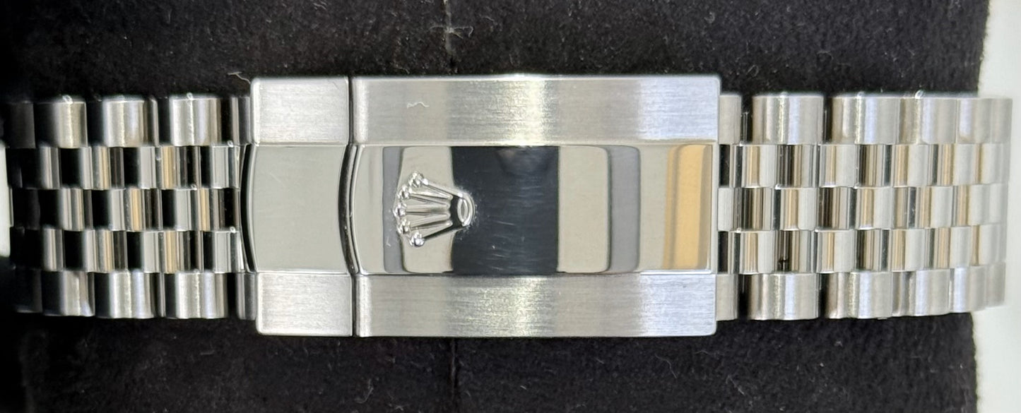 Rolex Datejust 36 Mint Green Dial Fluted Jubilee 126234 clasp