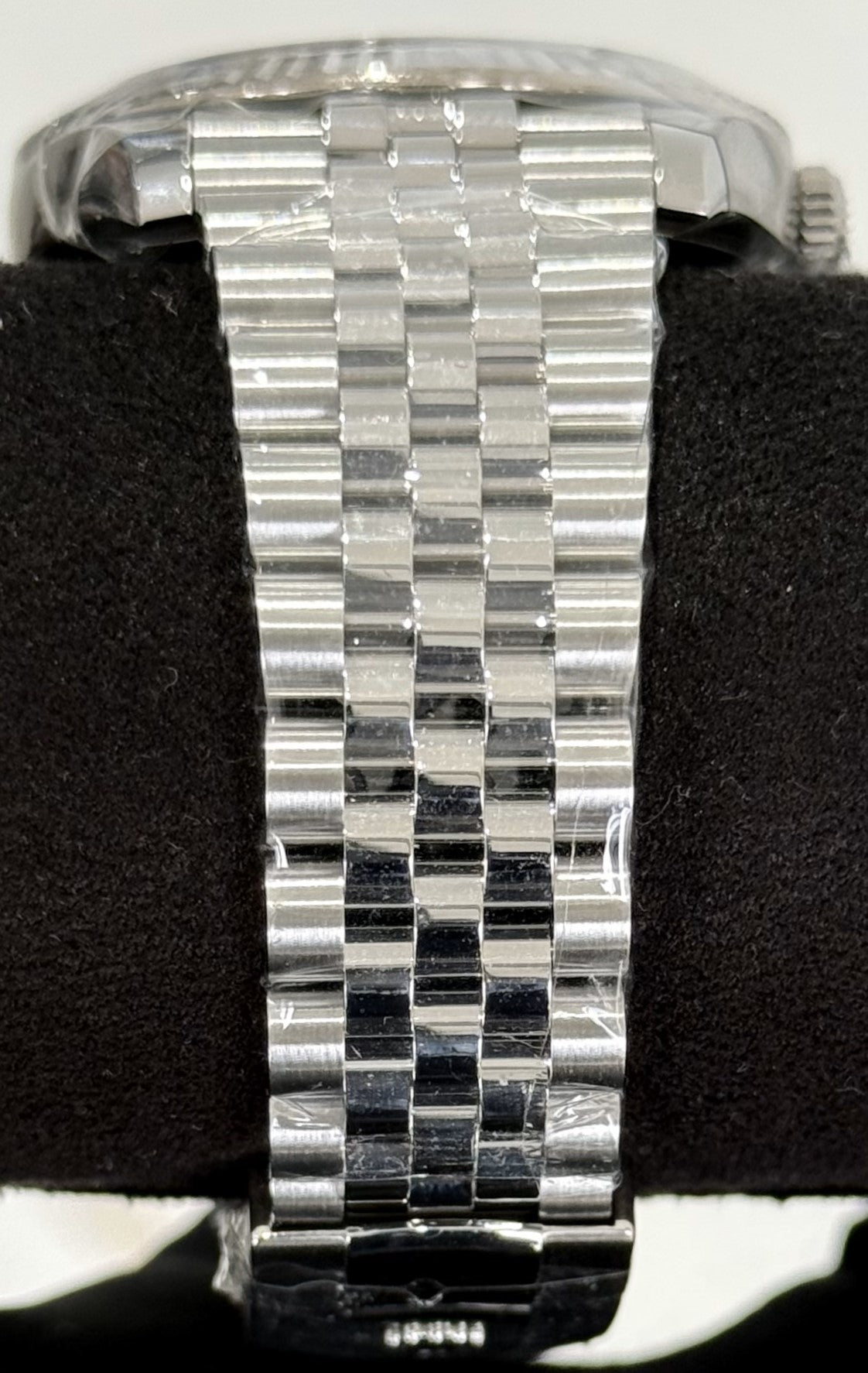 Rolex Datejust 41 Mint Green Dial Fluted Bezel Jubilee Stainless Steel 126334 bracelet right