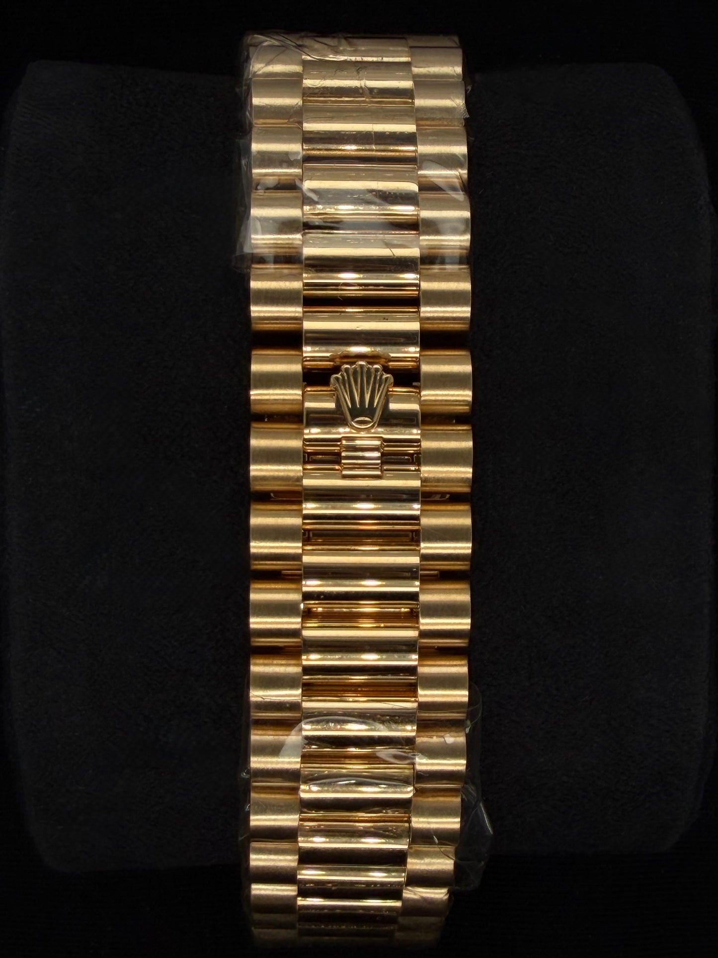 Rolex Day-Date 40 Yellow Gold White Roman Dial 228238 | 2023 | 40mm