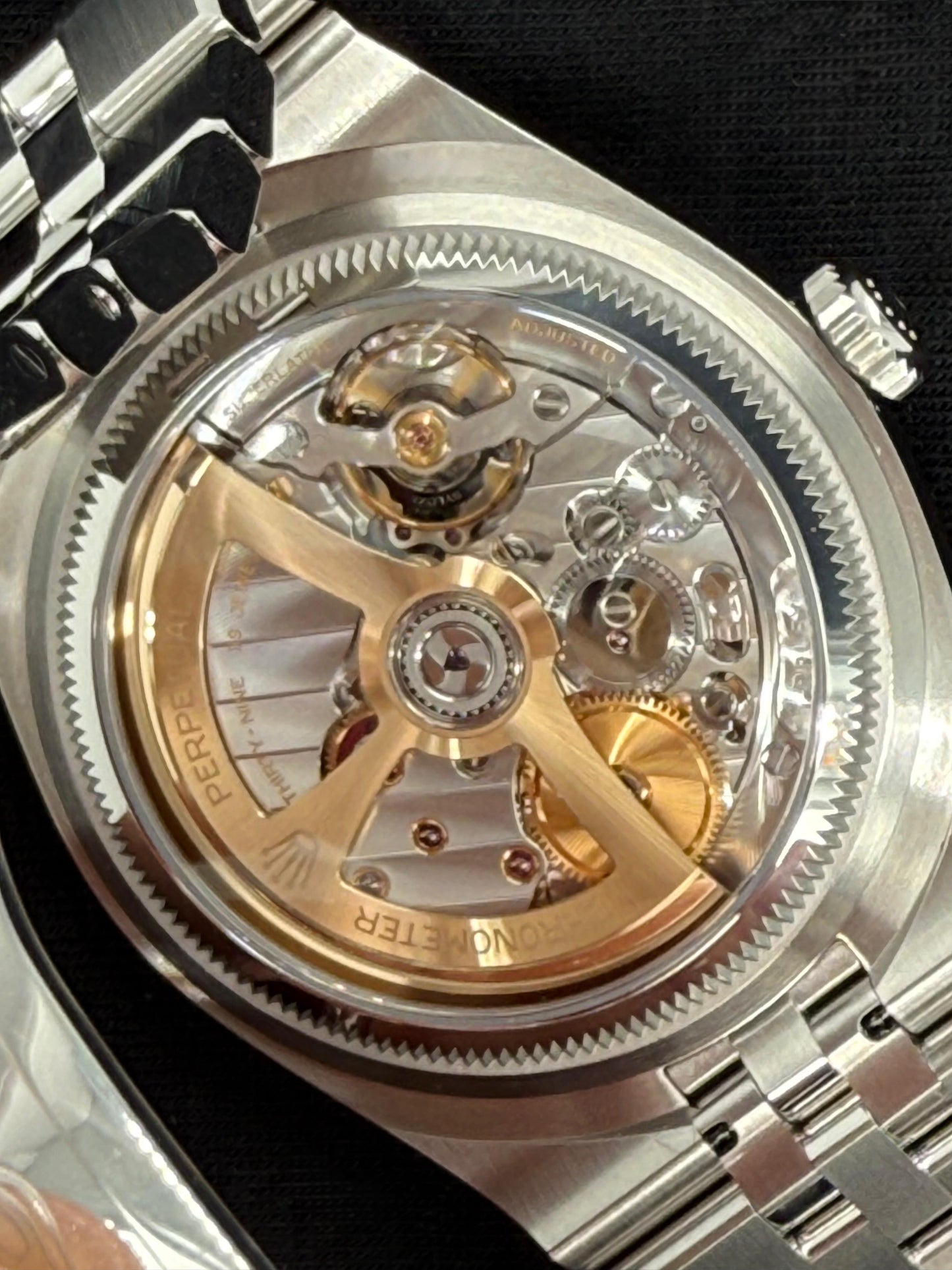 Rolex Land Dweller 40 White Dial Flat Jubilee 127334 | 2026 | 41mm