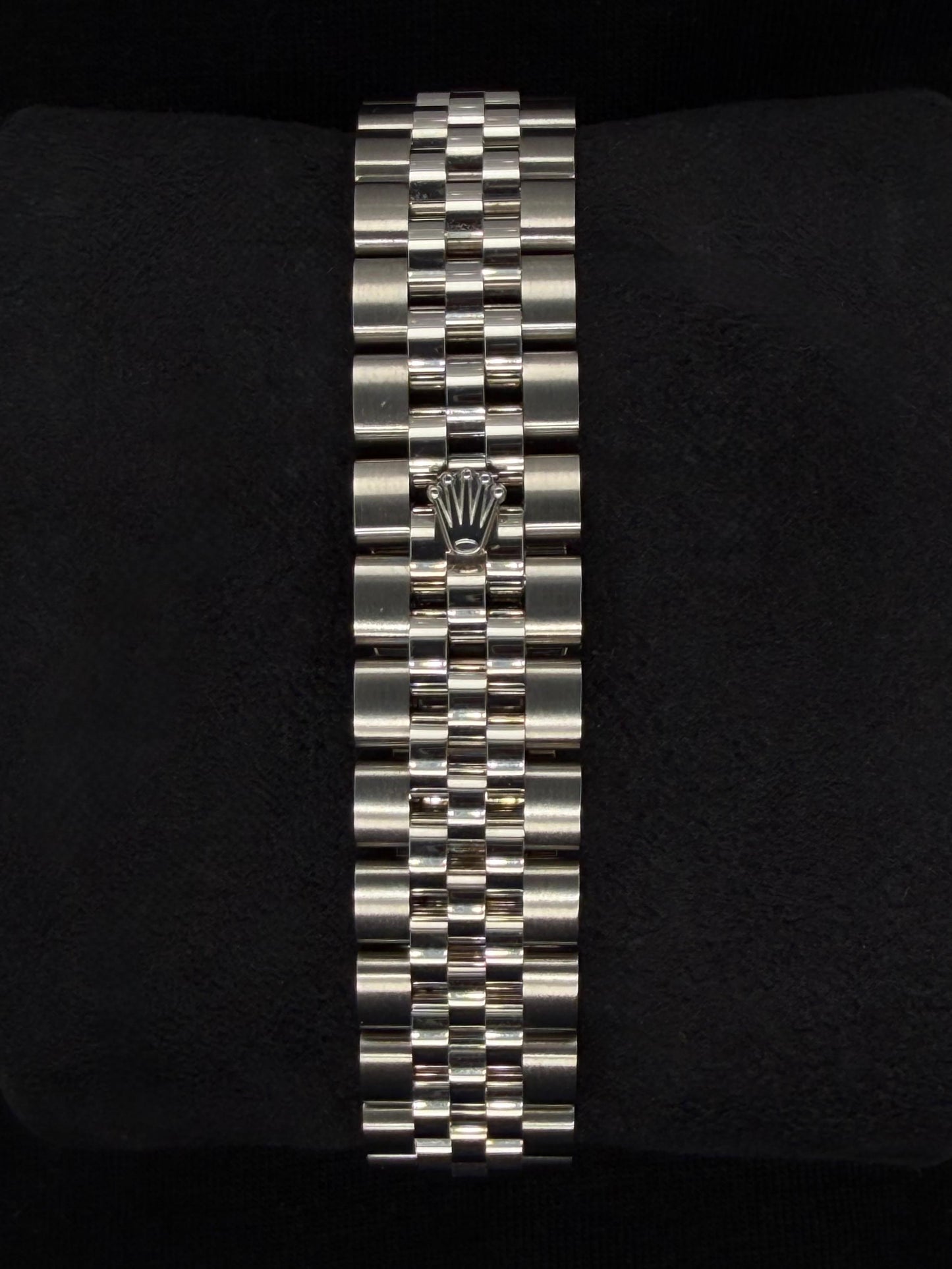 Rolex Datejust 28 Grey Slate Diamond Dial Jubilee 279174 | 2026 | 28mm