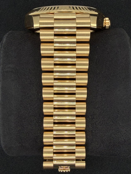 Rolex Day-Date 40 18ct Yellow Gold Fluted President ‘Money’ Green Dial 228238 | 2026 | 40mm