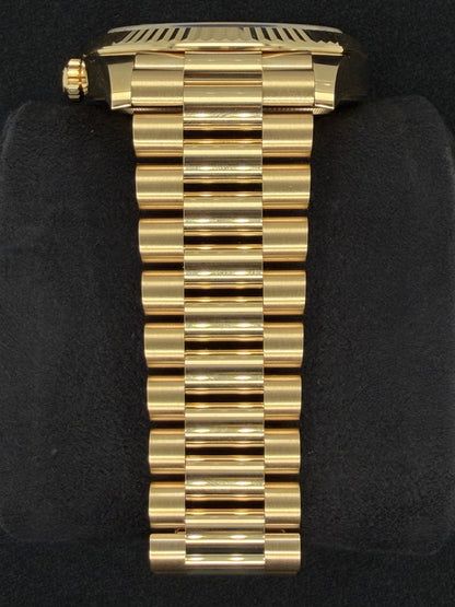 Rolex Day-Date 40 18ct Yellow Gold Fluted President ‘Money’ Green Dial 228238 | 2026 | 40mm