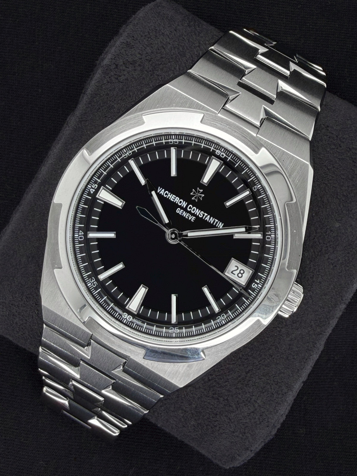 Vacheron Constantin Overseas ‘Black’ 4520V/210A-B483 | 2026 | 41mm