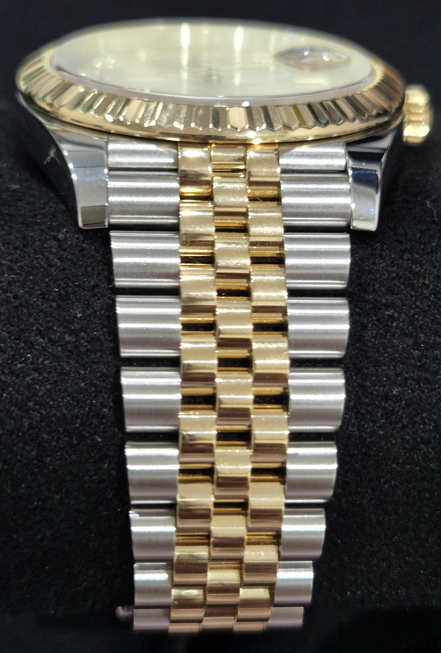 Rolex Datejust 41 Two Tone Yellow Gold Champagne Diamond Dial 126333 front bracelet