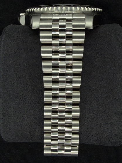 Rolex GMT-Master II Batgirl Jubilee 126710BLNR | 2026 | 40mm