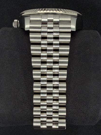 Rolex Sky-Dweller Blue Dial Jubilee 326934 | 2022 | 42mm